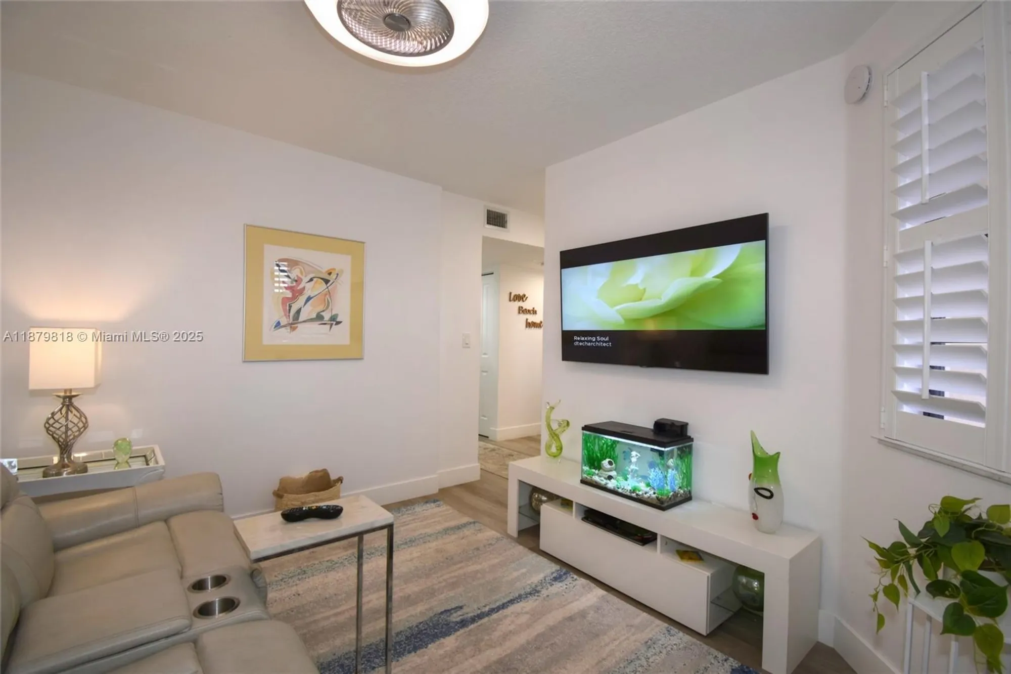 Property Slideshow image 7 of 58 | 7632 fairfax dr # 7632, Tamarac, FL, 33321