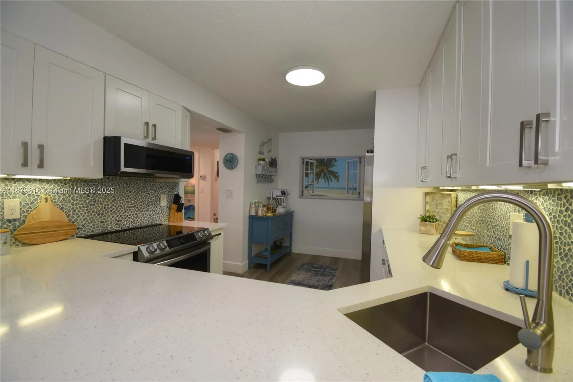Property Slideshow image 9 of 58 | 7632 fairfax dr # 7632, Tamarac, FL, 33321