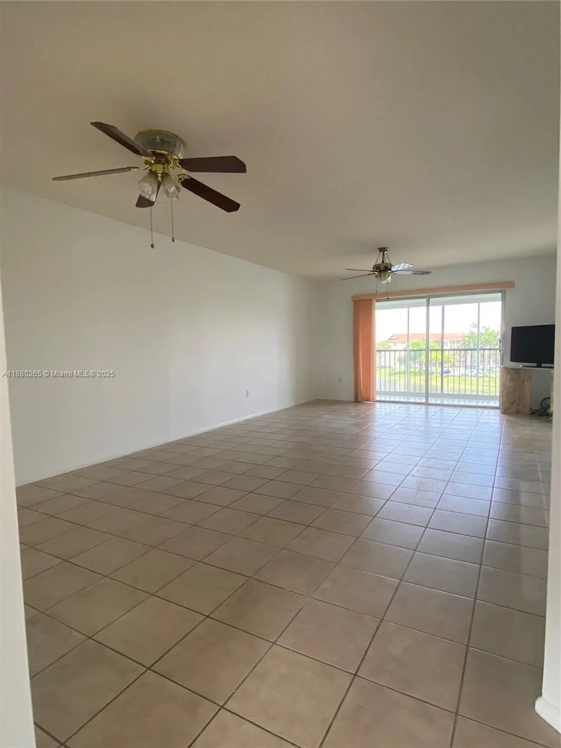 Property Slideshow image 4 of 16 | 13101 sw 15th ct apt r408, Pembroke Pines, FL, 33027