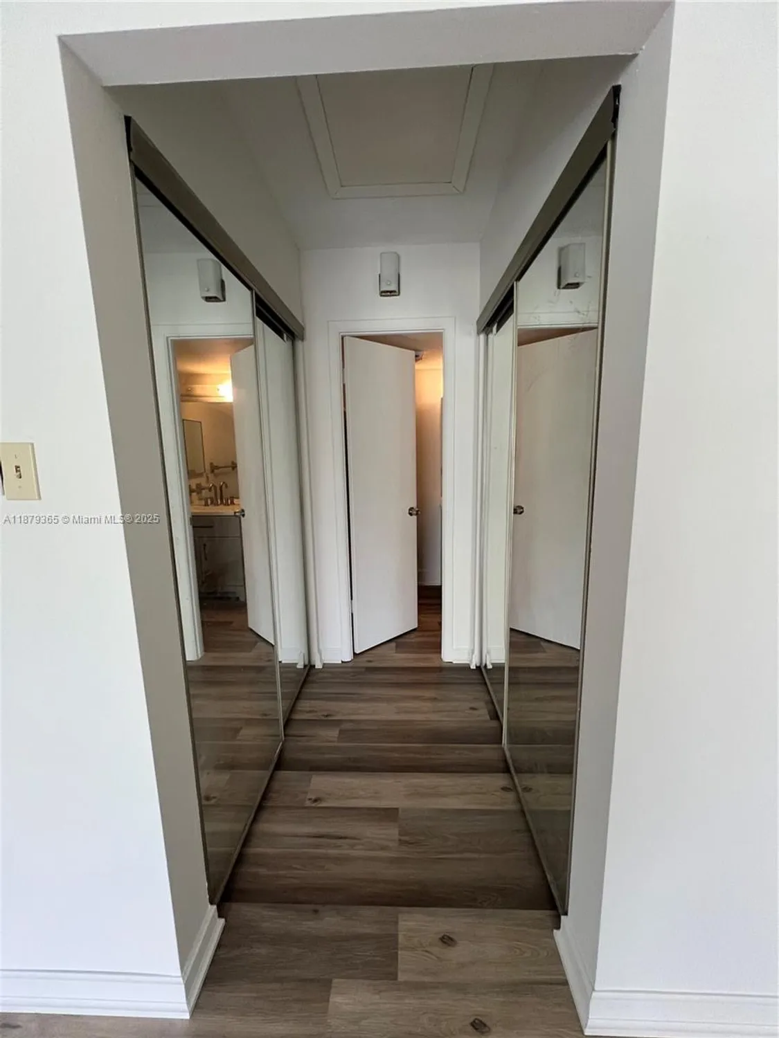 Property Slideshow image 13 of 24 | 7300 nw 4th pl 205, Margate, FL, 33063