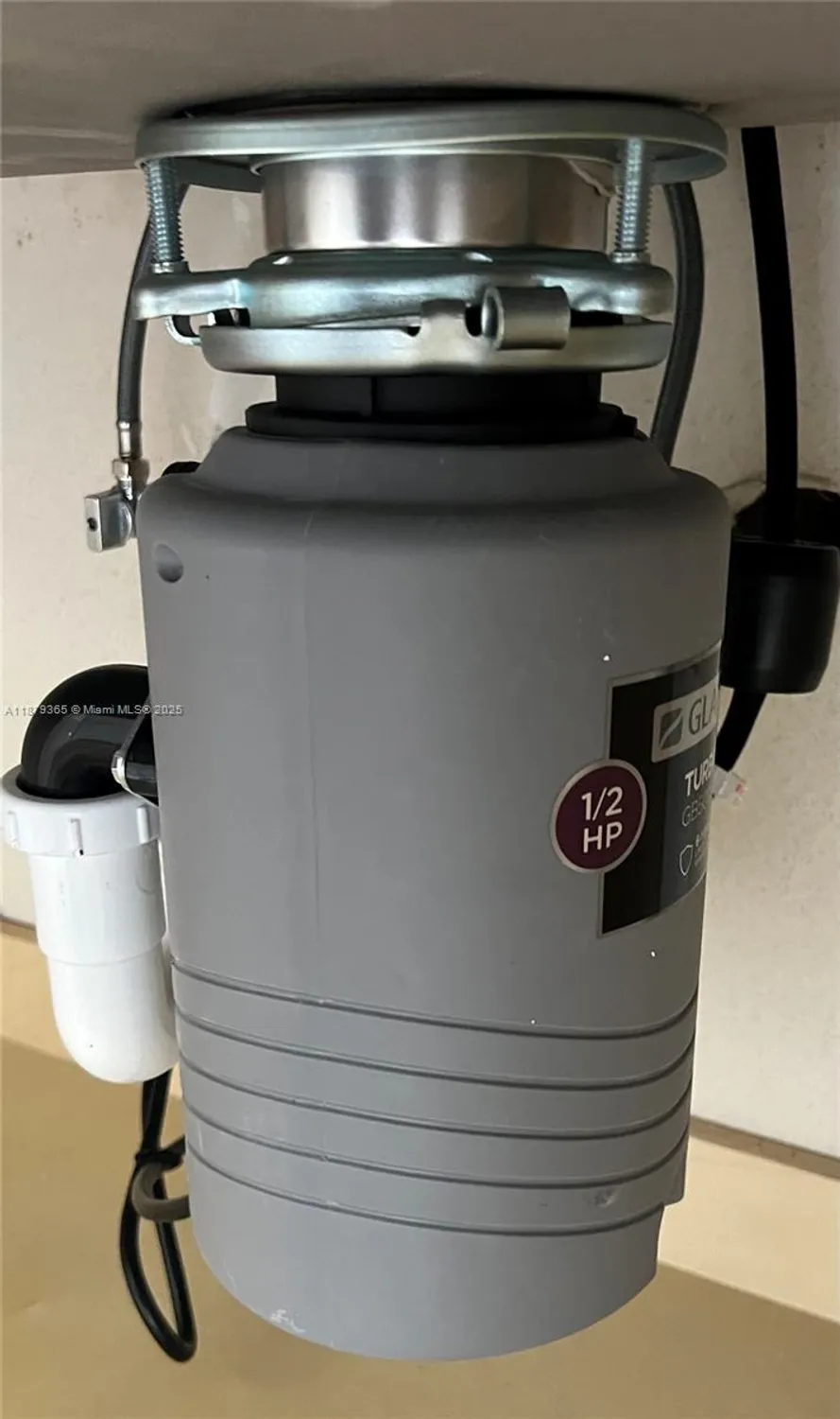 Property Slideshow image 9 of 24 | 7300 nw 4th pl 205, Margate, FL, 33063