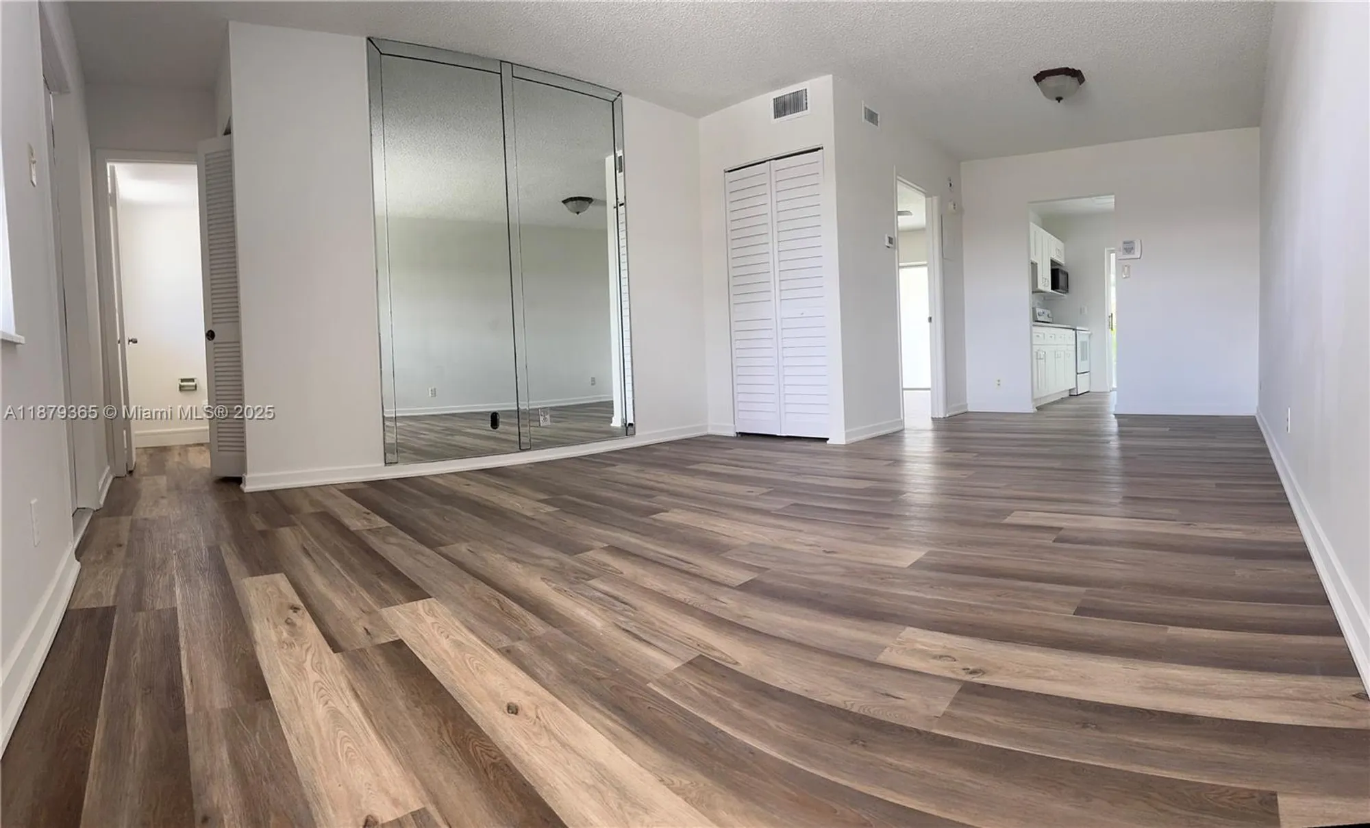 Property Slideshow image 1 of 24 | 7300 nw 4th pl 205, Margate, FL, 33063