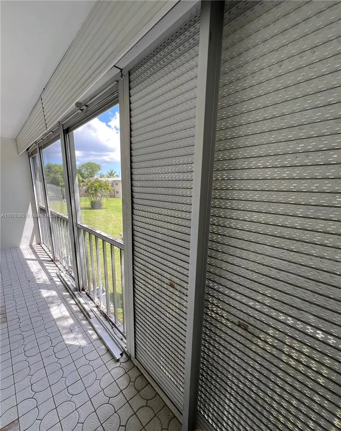 Property Slideshow image 17 of 24 | 7300 nw 4th pl 205, Margate, FL, 33063