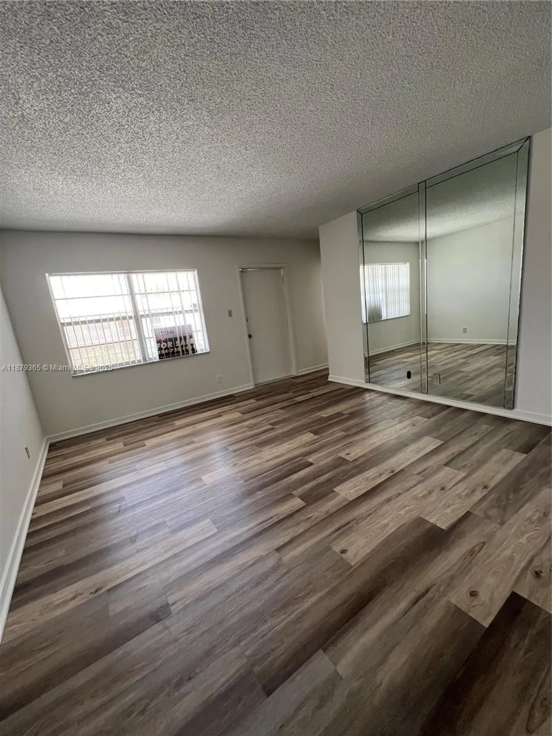 Property Slideshow image 4 of 24 | 7300 nw 4th pl 205, Margate, FL, 33063