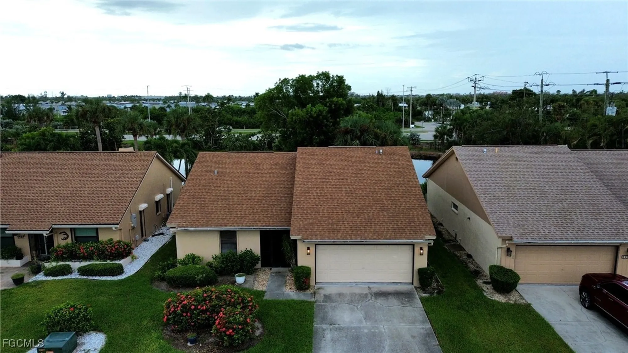 Property Slideshow image 1 of 23 | 11971 caravel cir, Fort Myers, FL, 33908