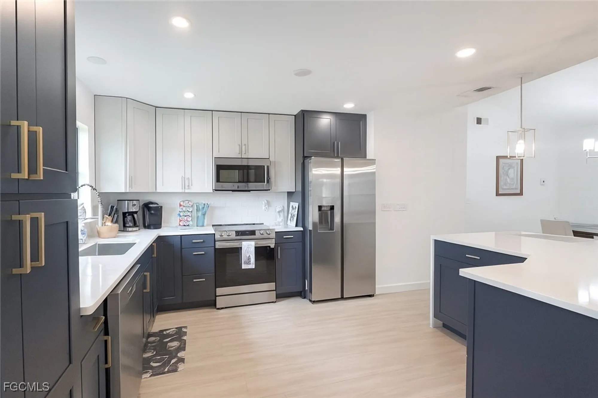 Property Slideshow image 4 of 23 | 11971 caravel cir, Fort Myers, FL, 33908