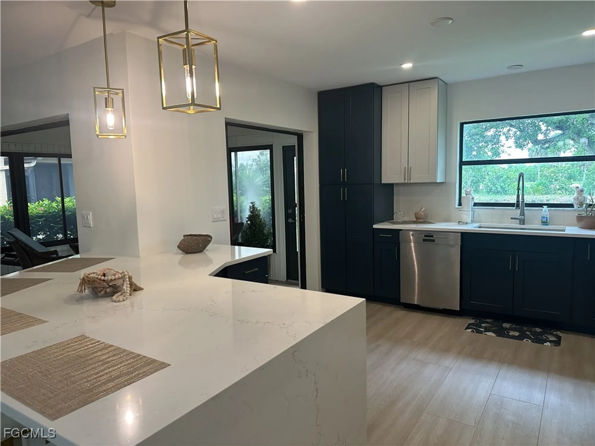 Property Slideshow image 6 of 23 | 11971 caravel cir, Fort Myers, FL, 33908