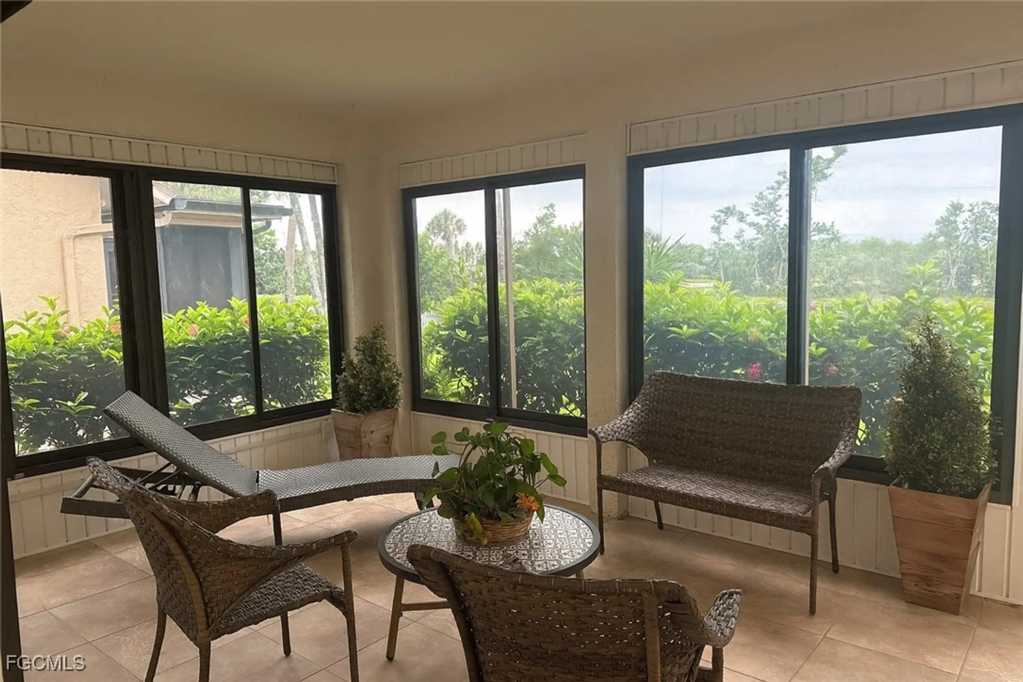 Property Slideshow image 9 of 23 | 11971 caravel cir, Fort Myers, FL, 33908