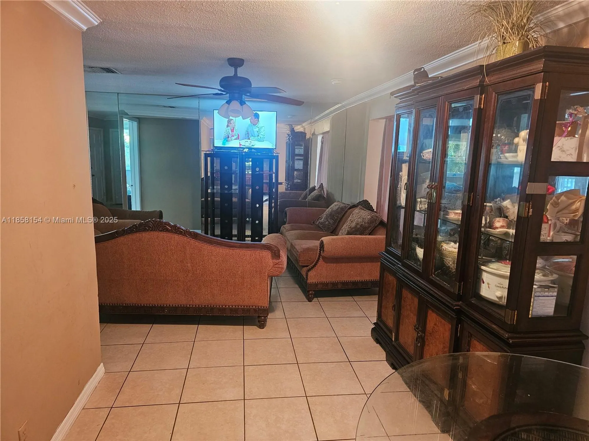 Property Slideshow image 13 of 16 | 2801 ne 1st ave, Pompano Beach, FL, 33064