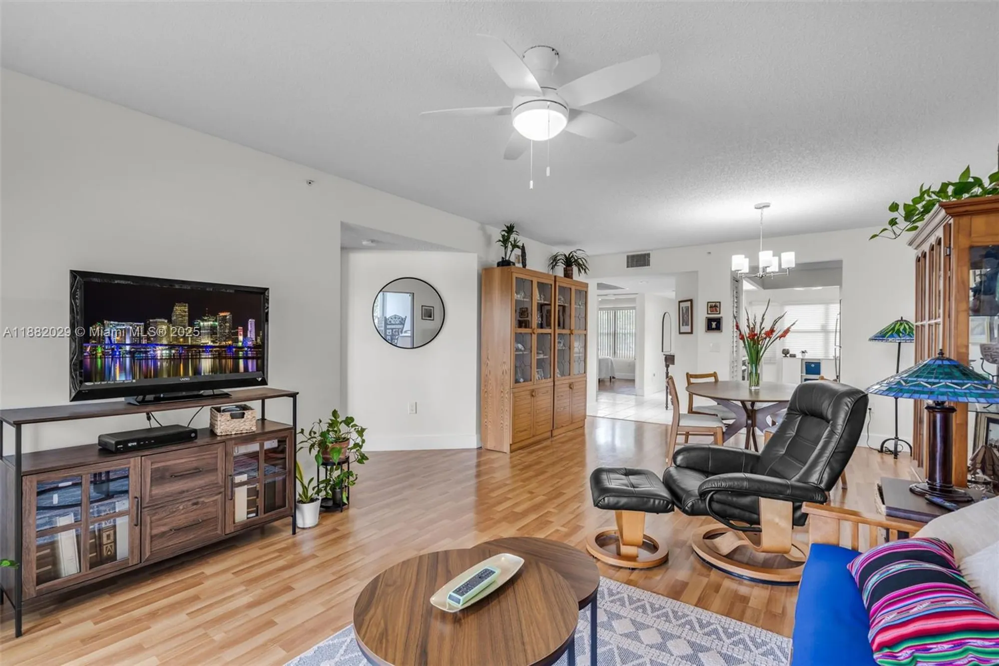 Property Slideshow image 14 of 50 | 13800 sw 5th ct 203m, Pembroke Pines, FL, 33027