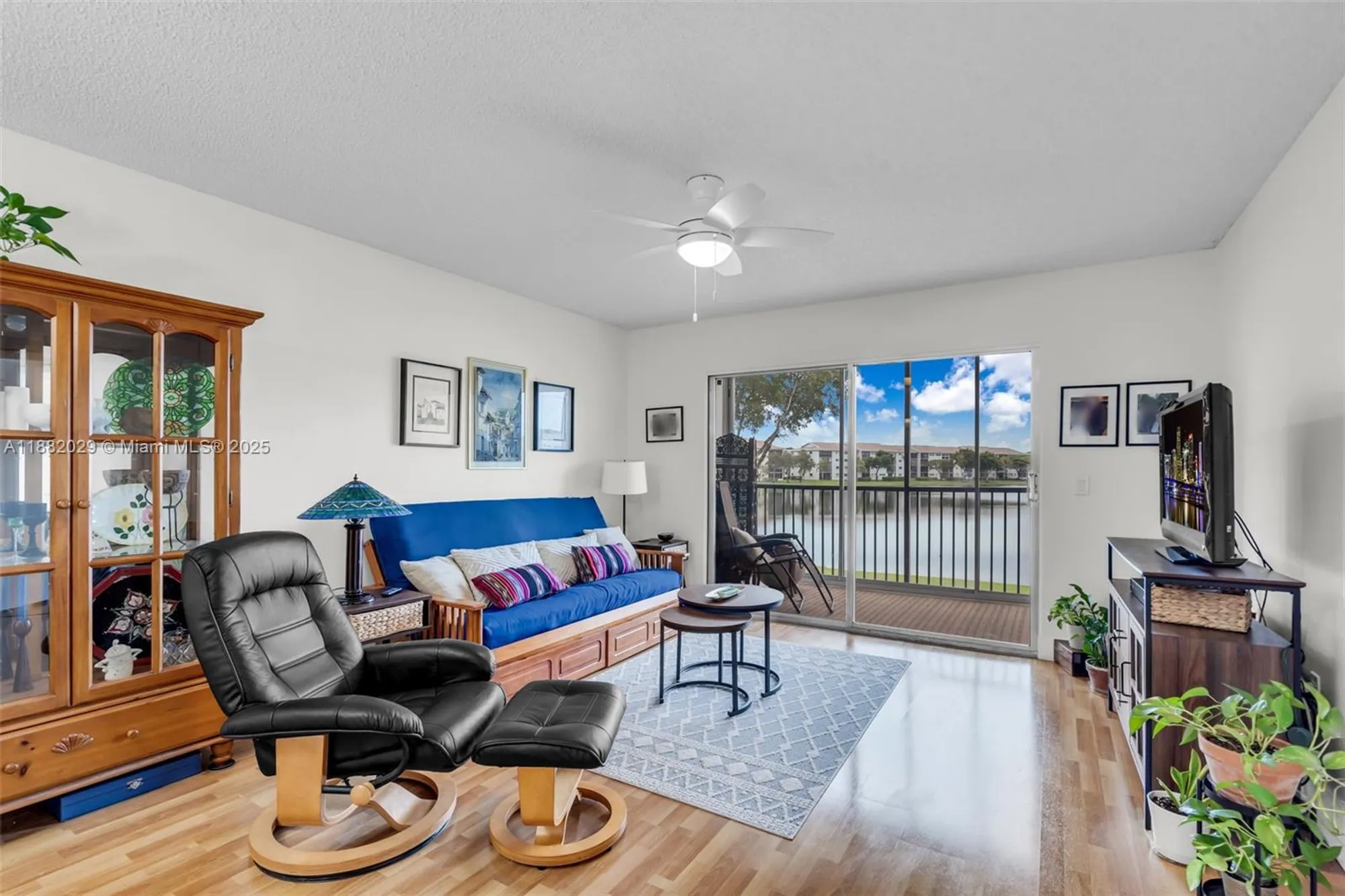 Property Slideshow image 13 of 50 | 13800 sw 5th ct 203m, Pembroke Pines, FL, 33027