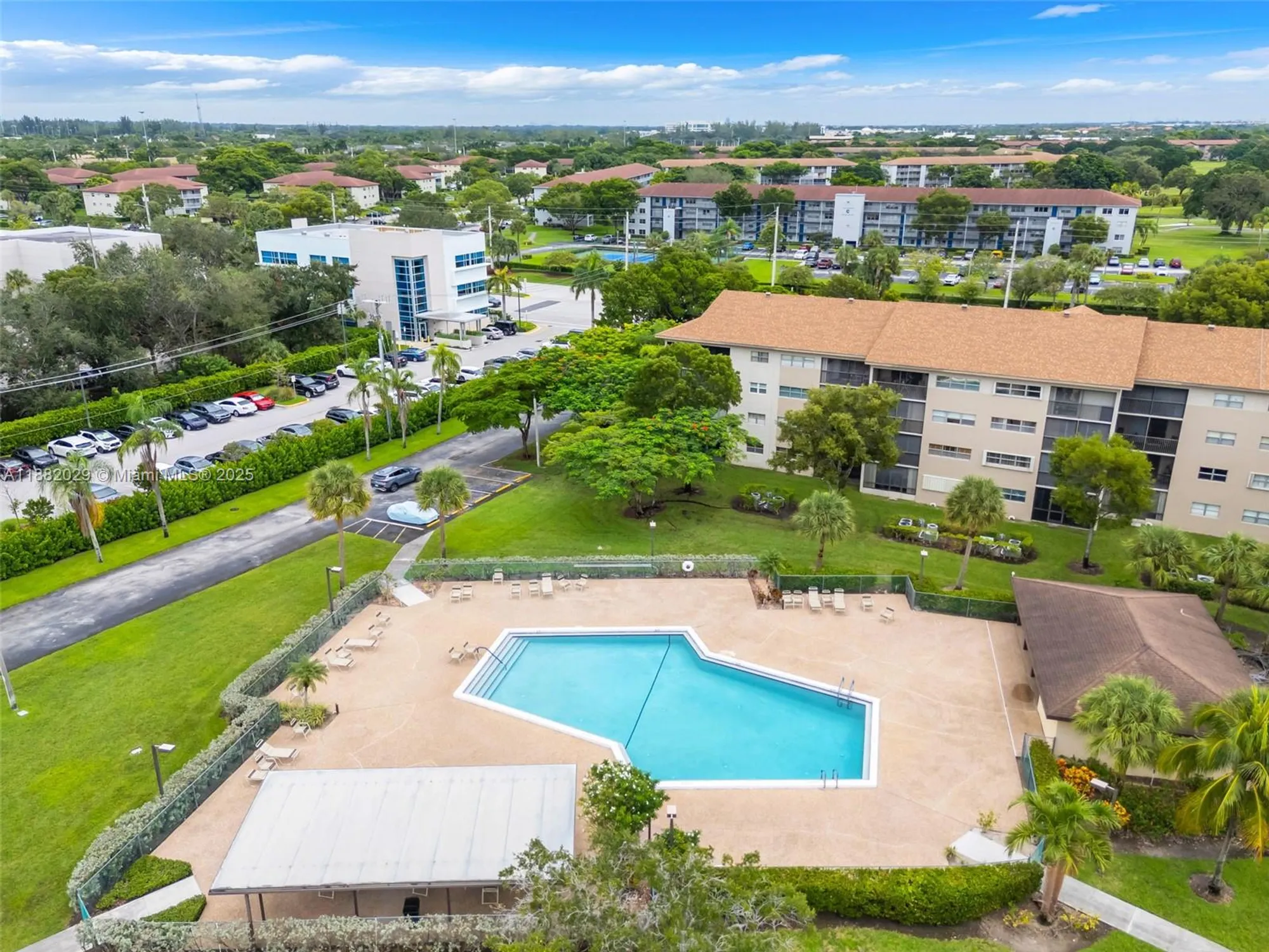 Property Slideshow image 40 of 50 | 13800 sw 5th ct 203m, Pembroke Pines, FL, 33027