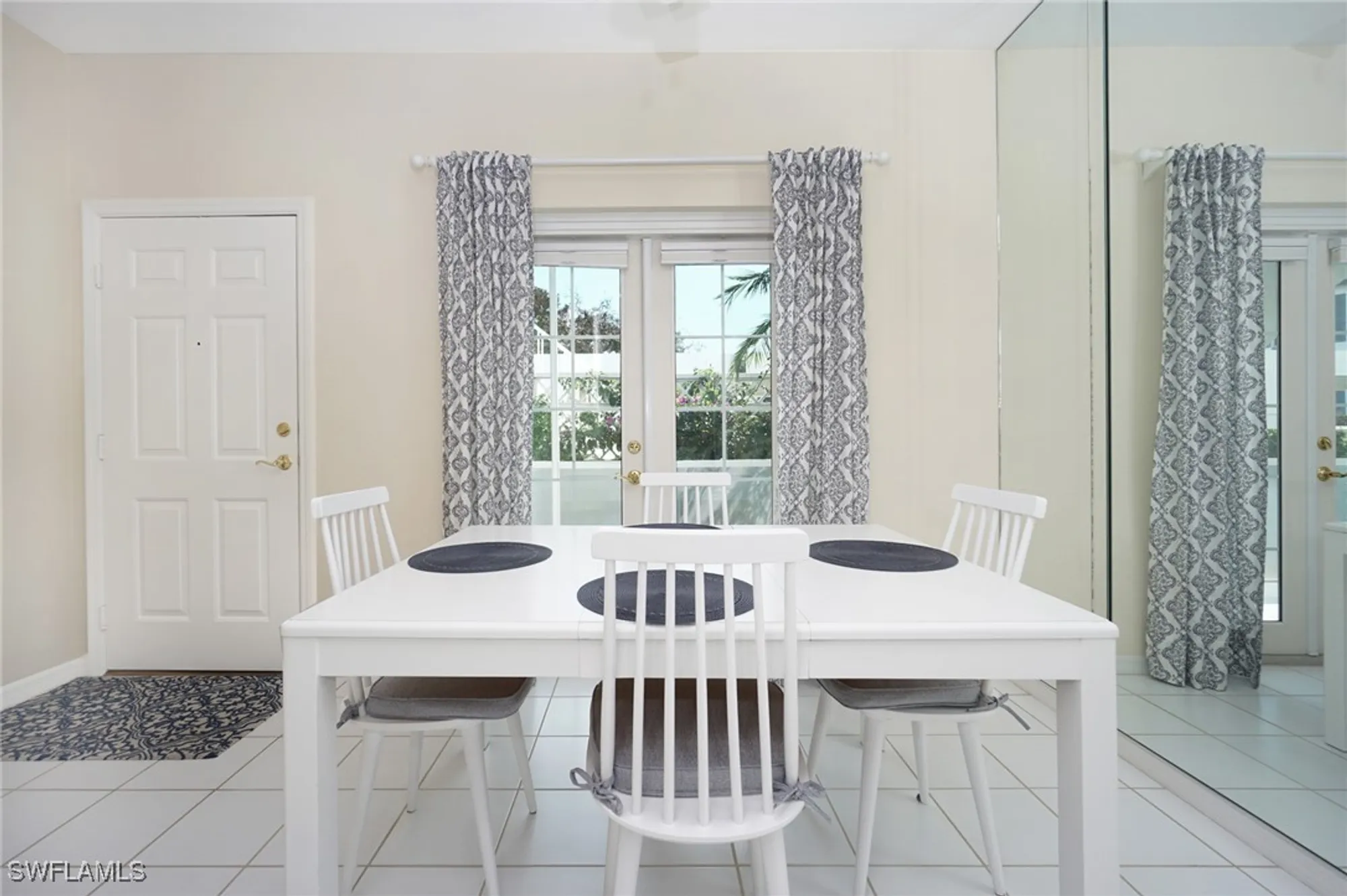 Property Slideshow image 14 of 34 | 853 tanbark dr 105, Naples, FL, 34108