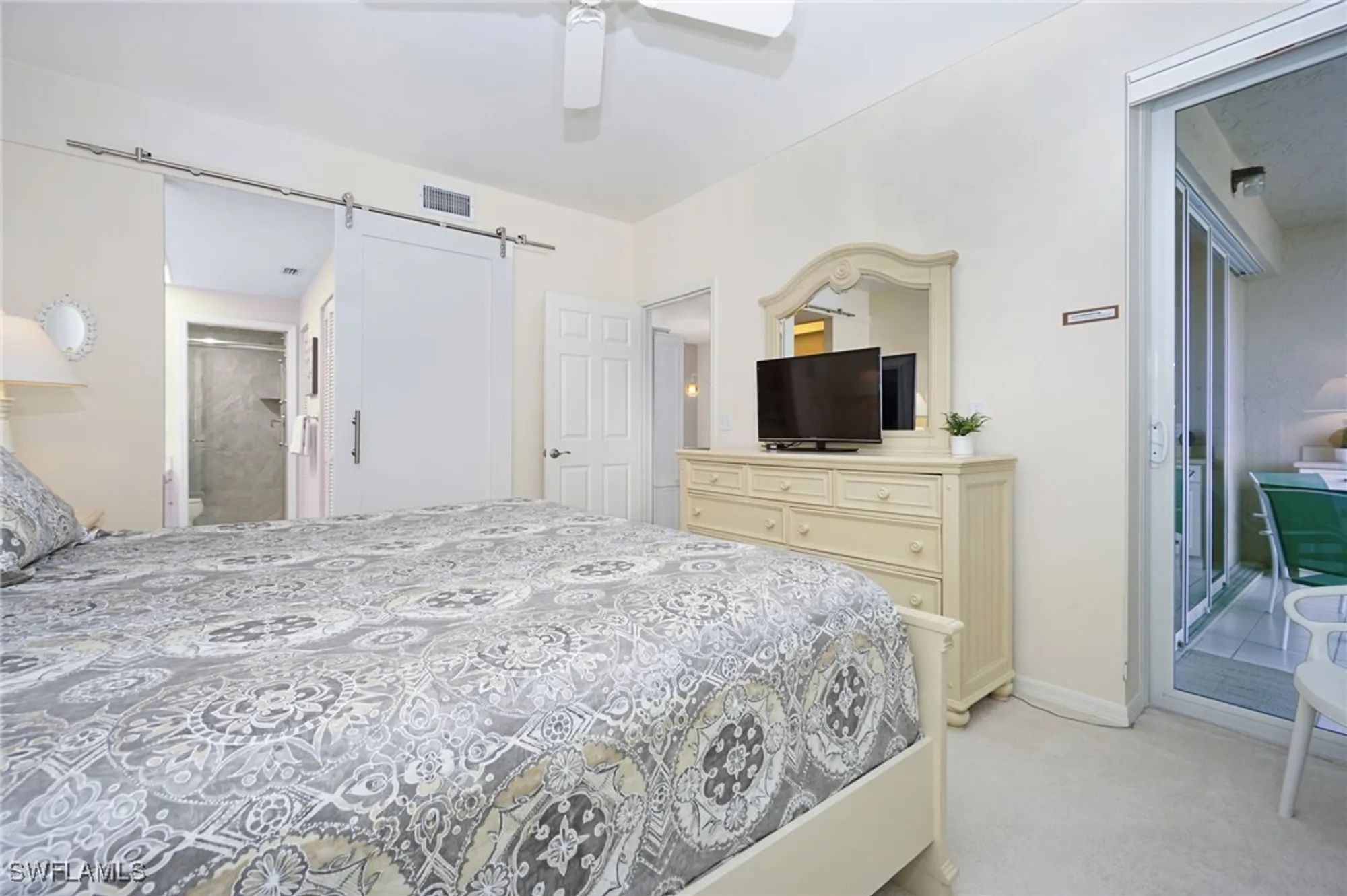 Property Slideshow image 16 of 34 | 853 tanbark dr 105, Naples, FL, 34108