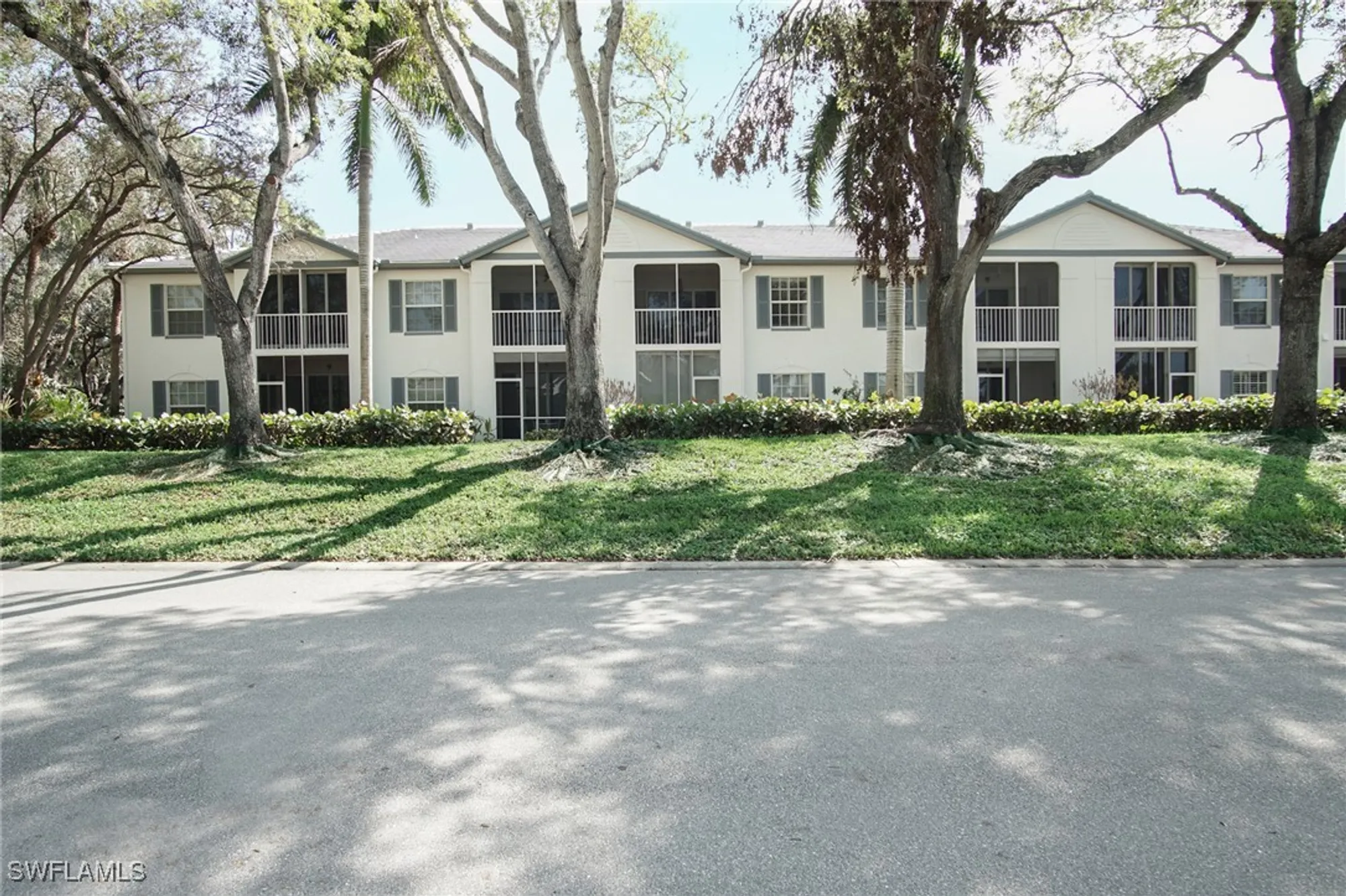 Property Slideshow image 24 of 34 | 853 tanbark dr 105, Naples, FL, 34108