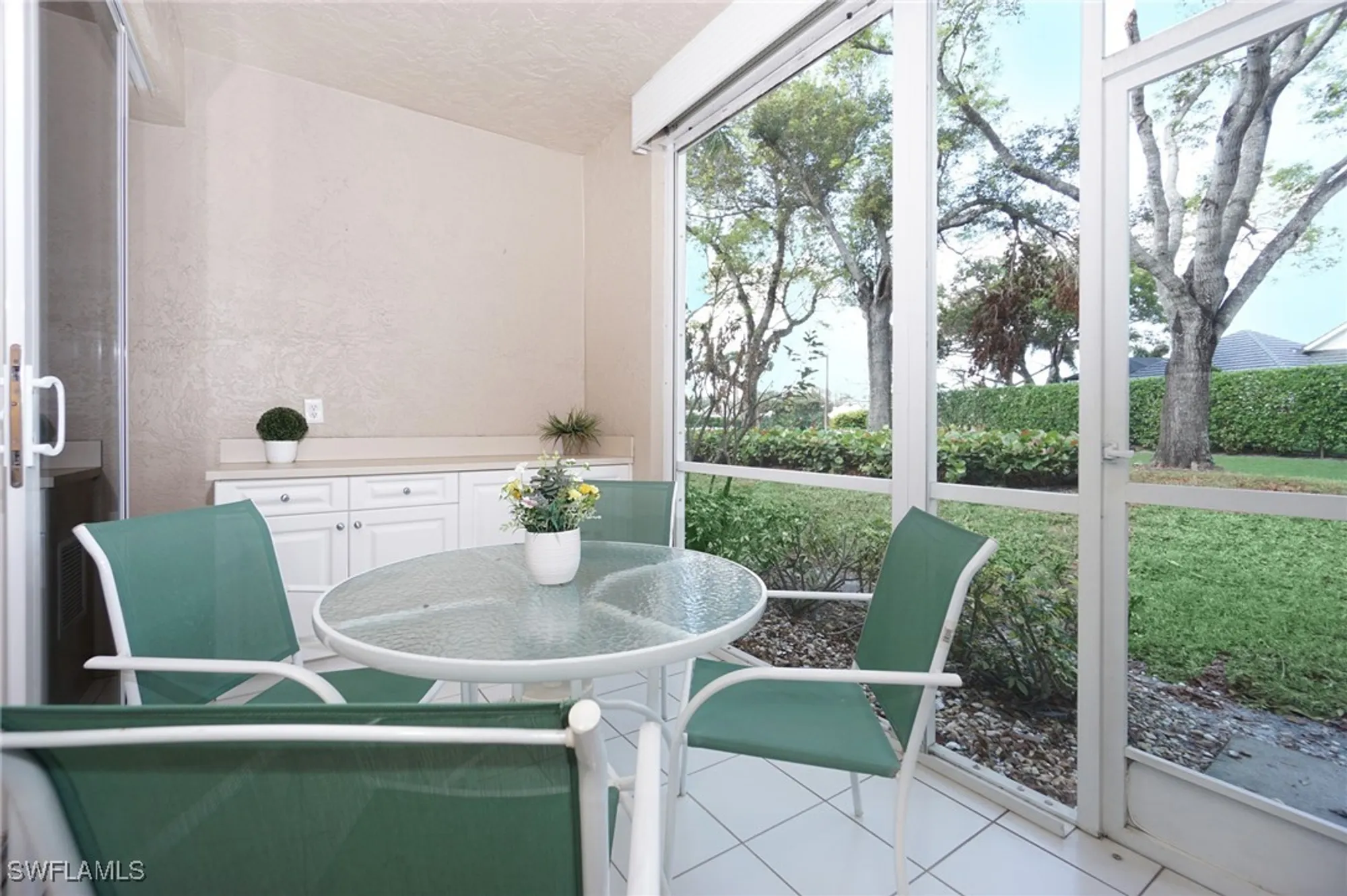 Property Slideshow image 7 of 34 | 853 tanbark dr 105, Naples, FL, 34108