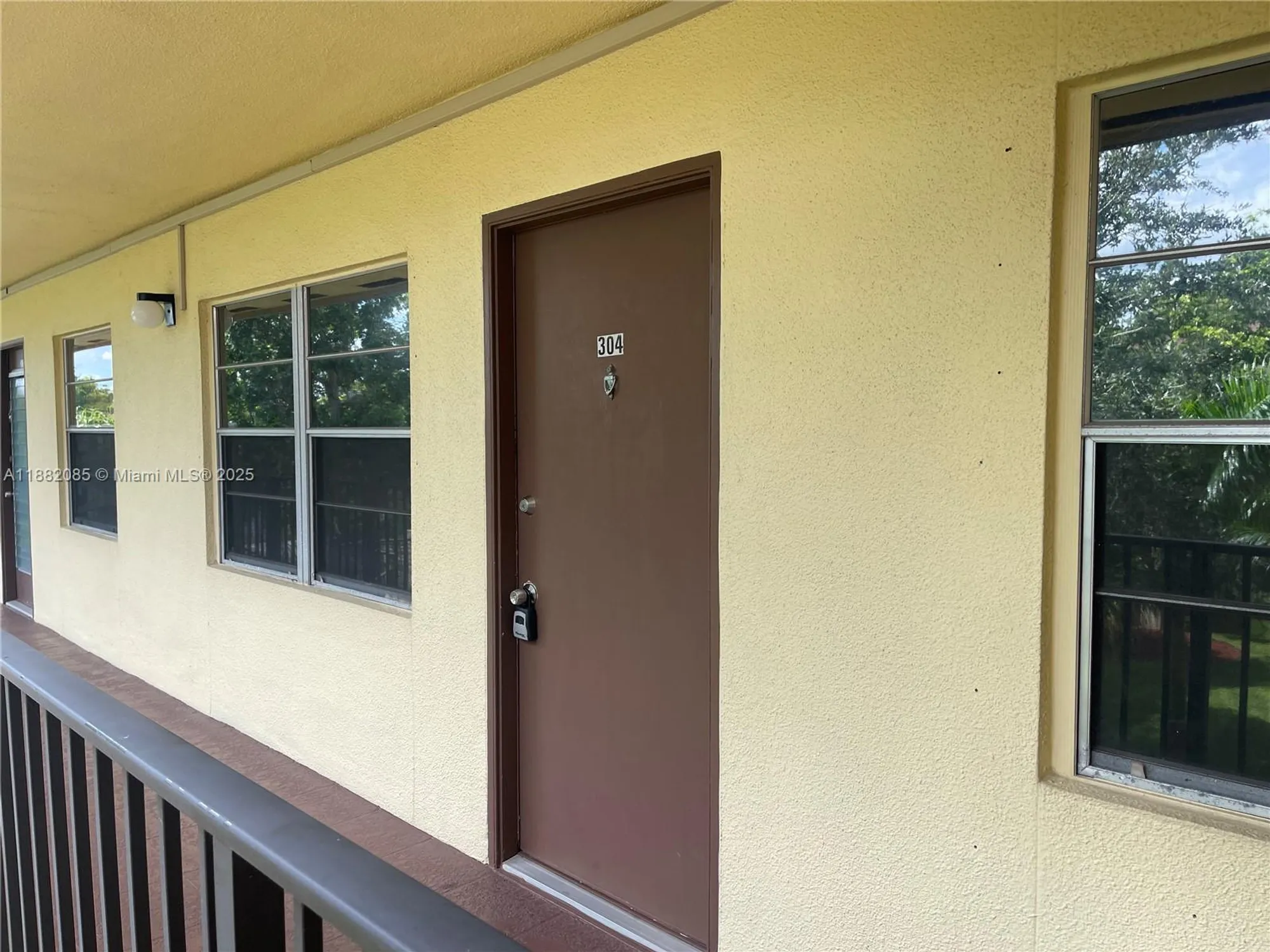 Property Slideshow image 3 of 15 | 150 sw 134th way apt 304r, Pembroke Pines, FL, 33027
