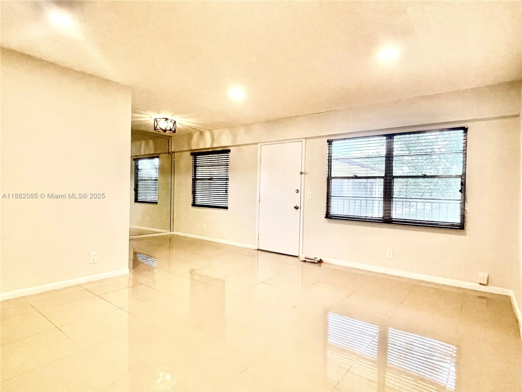 Property Slideshow image 5 of 15 | 150 sw 134th way apt 304r, Pembroke Pines, FL, 33027