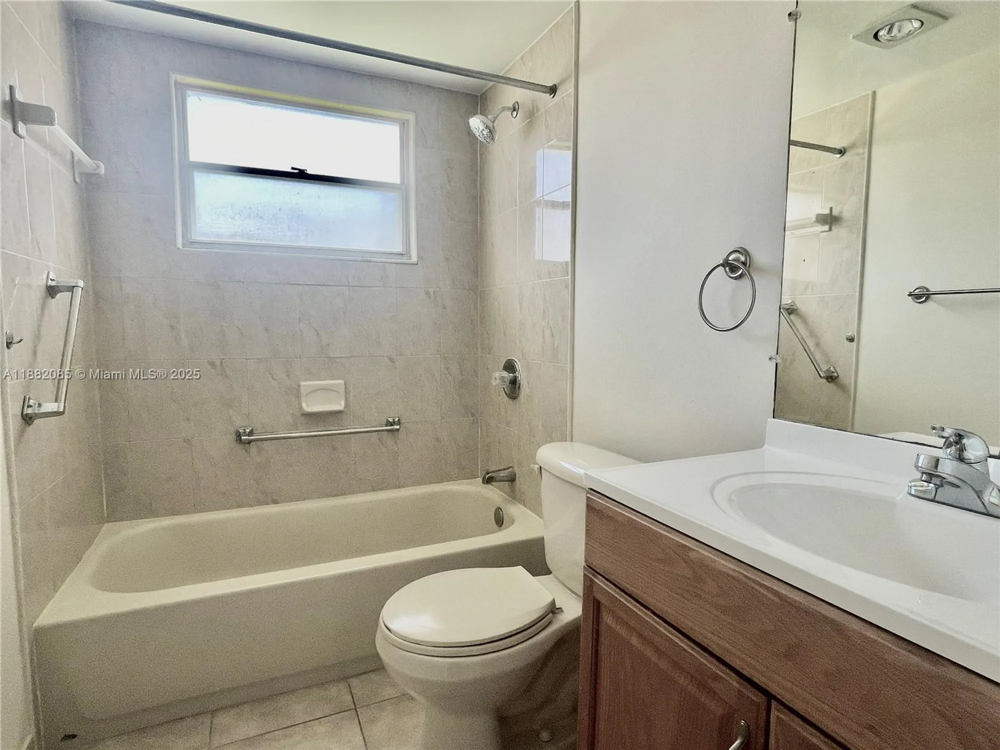 Property Slideshow image 8 of 15 | 150 sw 134th way apt 304r, Pembroke Pines, FL, 33027