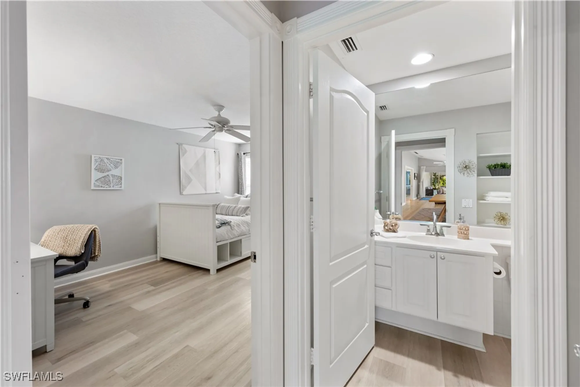 Property Slideshow image 21 of 44 | 3238 barbados ln, Naples, FL, 34119