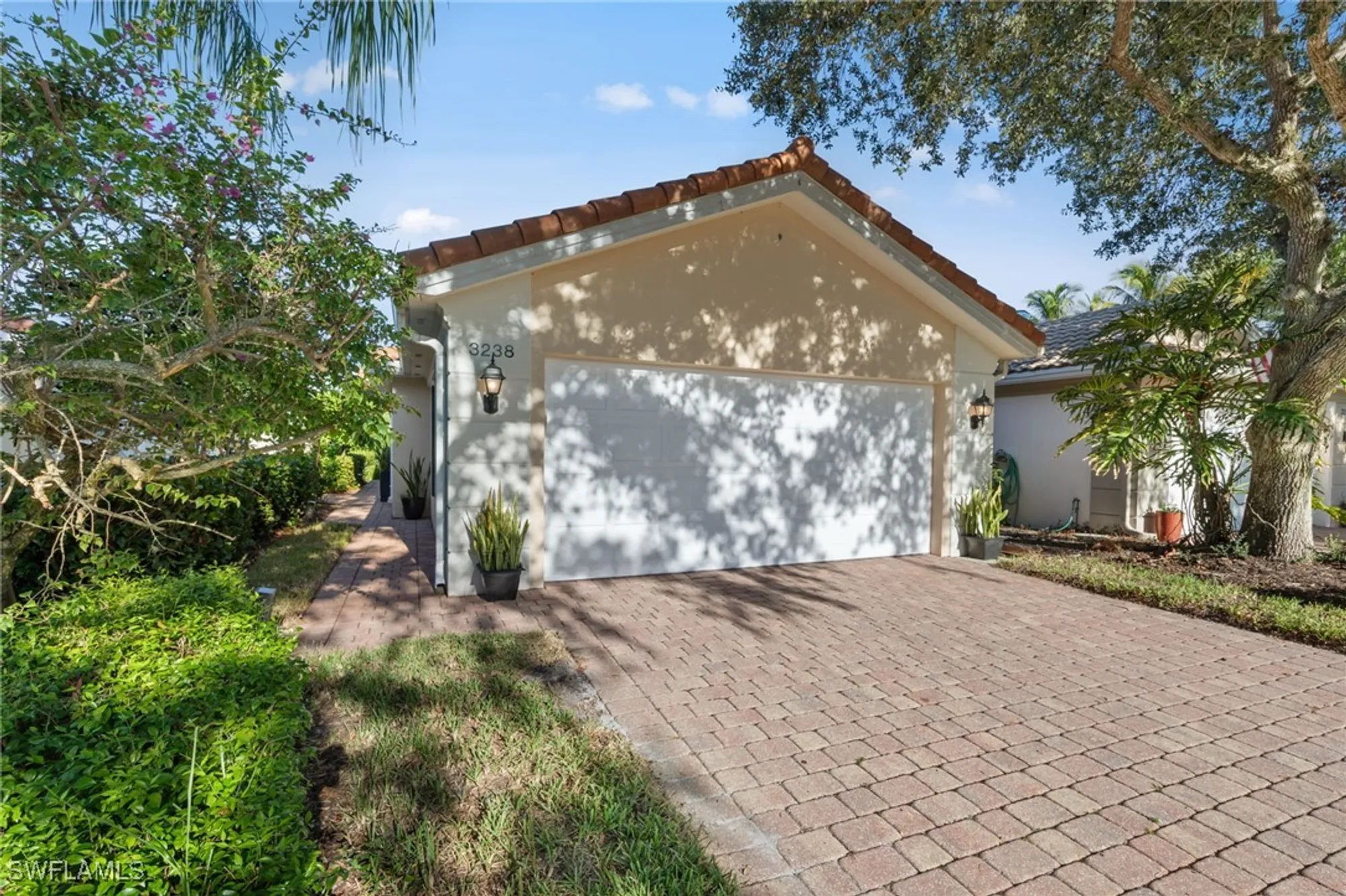 Property Slideshow image 7 of 44 | 3238 barbados ln, Naples, FL, 34119