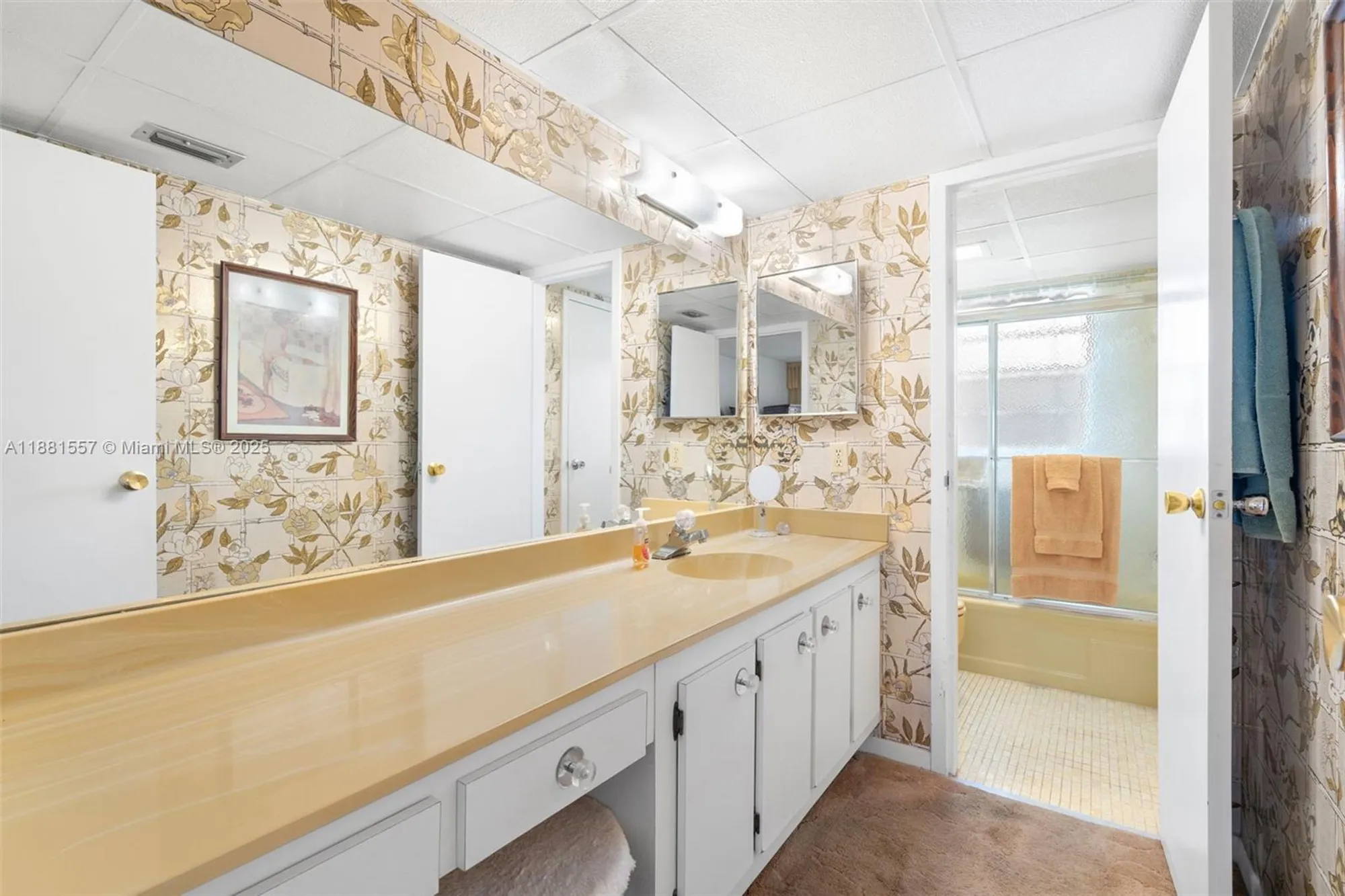 Property Slideshow image 14 of 20 | 1005 country club dr 405, Margate, FL, 33063