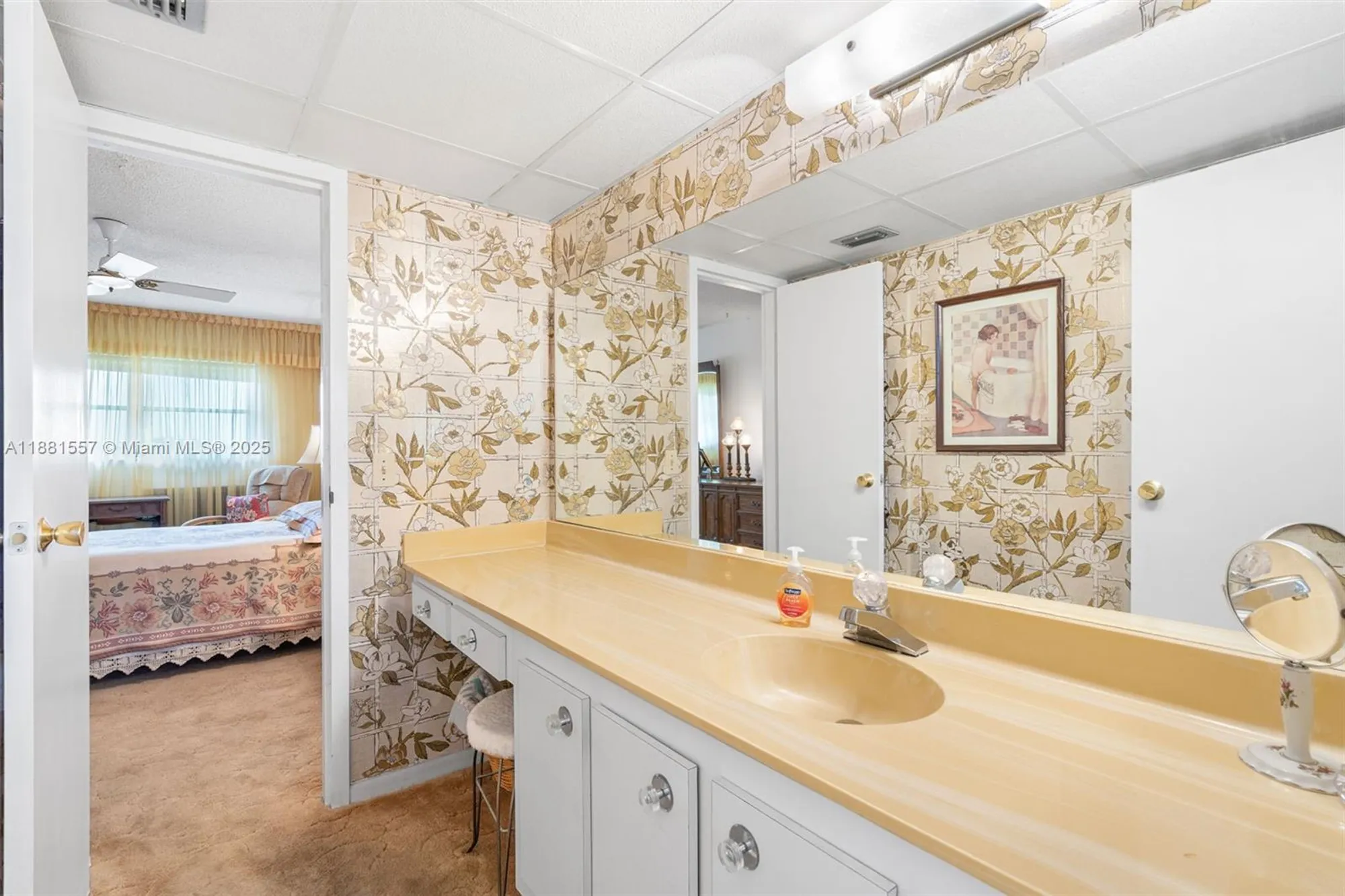 Property Slideshow image 13 of 20 | 1005 country club dr 405, Margate, FL, 33063