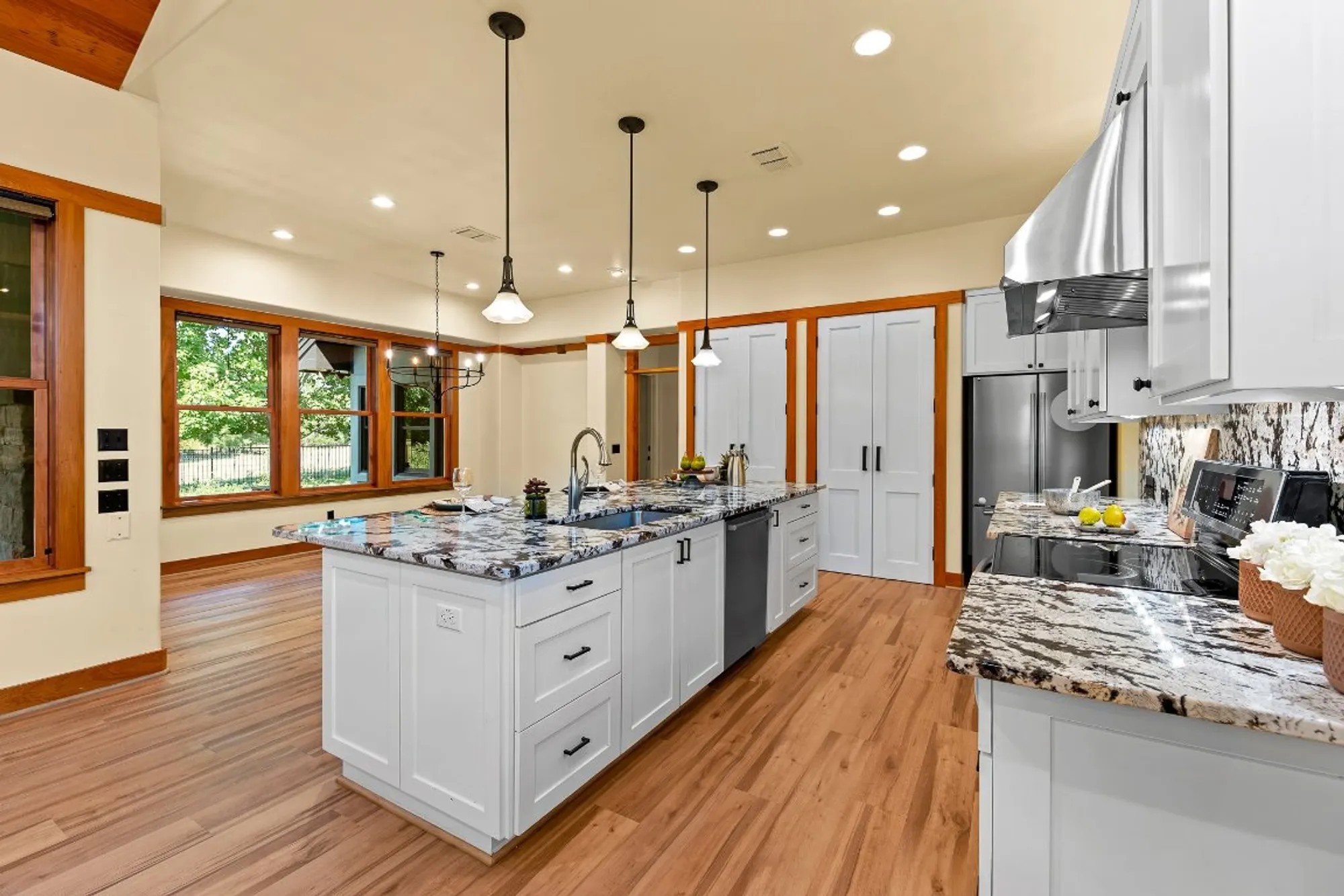 Property Slideshow image 13 of 40 | 102 potter ln, Georgetown, TX, 78633