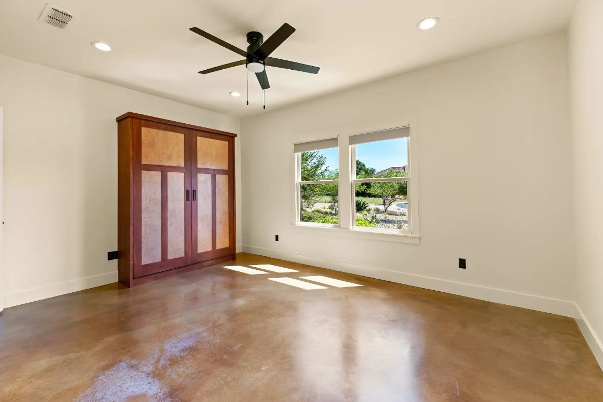 Property Slideshow image 29 of 40 | 102 potter ln, Georgetown, TX, 78633