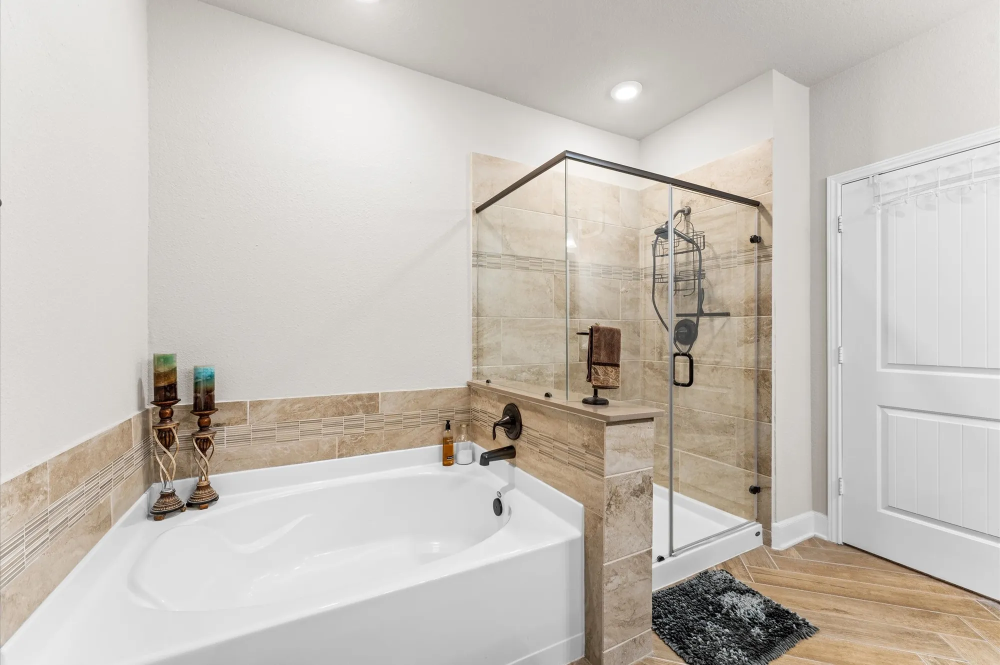 Property Slideshow image 18 of 32 | 6804 westview dr apt 2201, Houston, TX, 77055