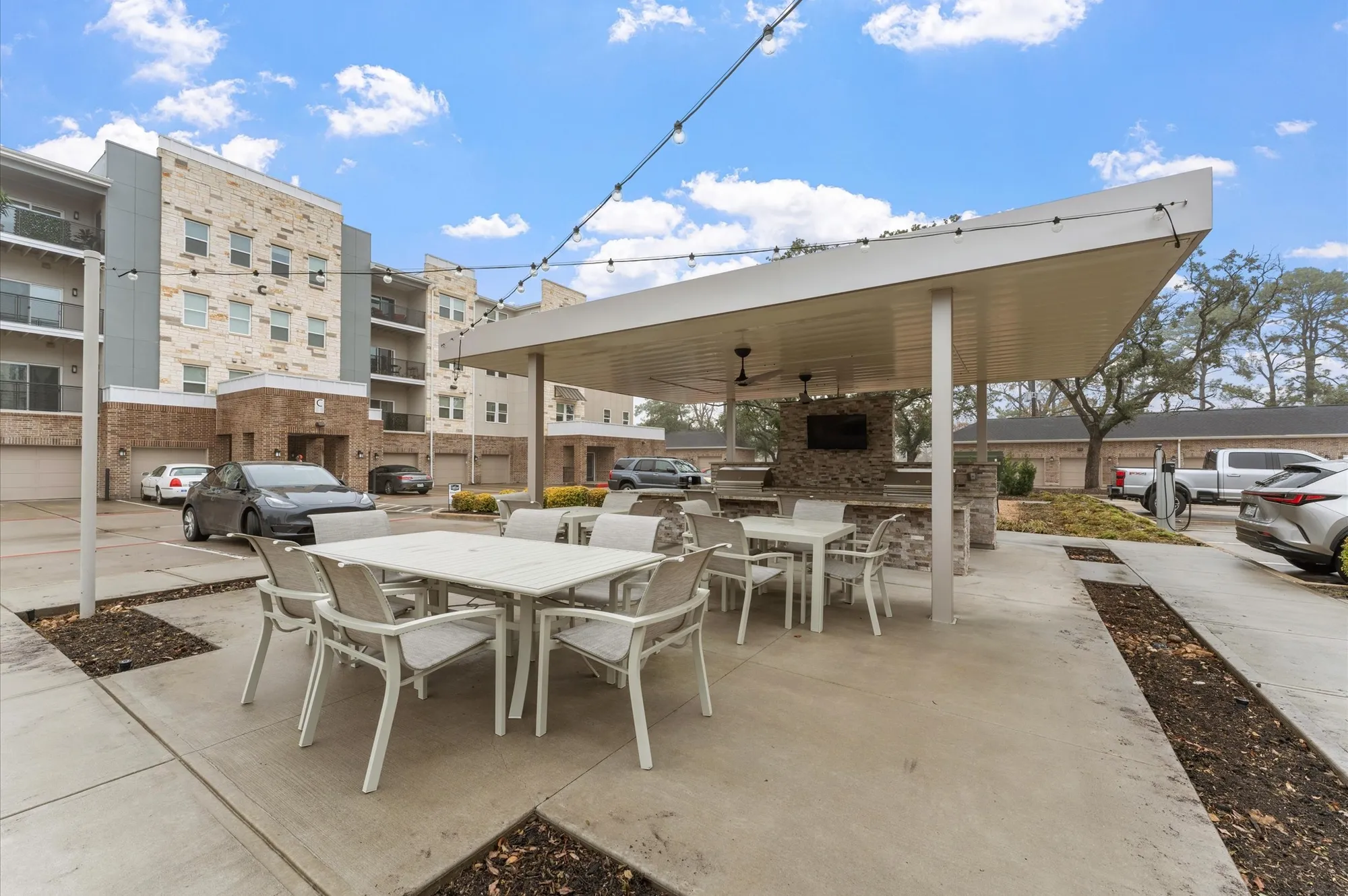 Property Slideshow image 29 of 32 | 6804 westview dr apt 2201, Houston, TX, 77055