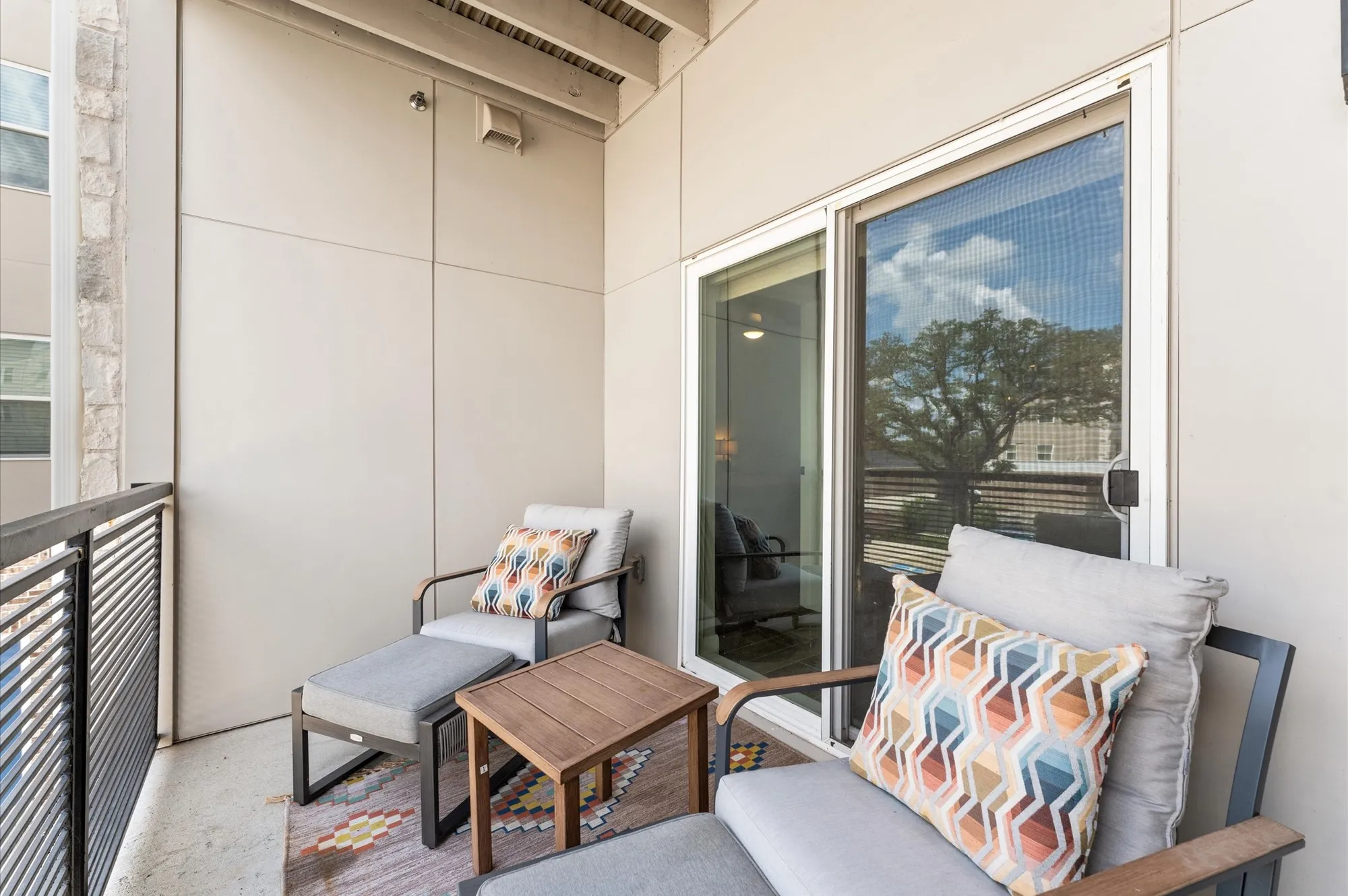 Property Slideshow image 22 of 32 | 6804 westview dr apt 2201, Houston, TX, 77055