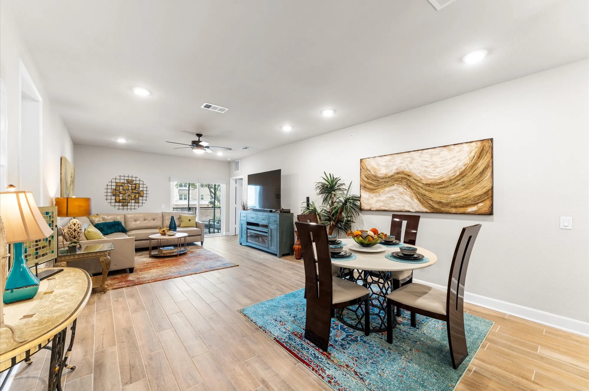 Property Slideshow image 5 of 32 | 6804 westview dr apt 2201, Houston, TX, 77055