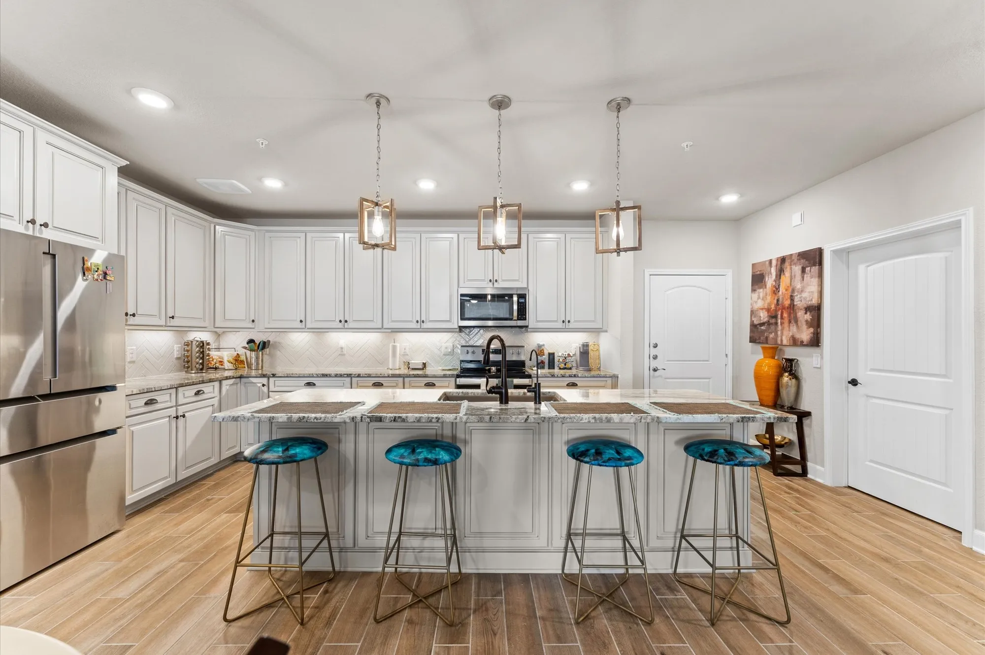 Property Slideshow image 8 of 32 | 6804 westview dr apt 2201, Houston, TX, 77055