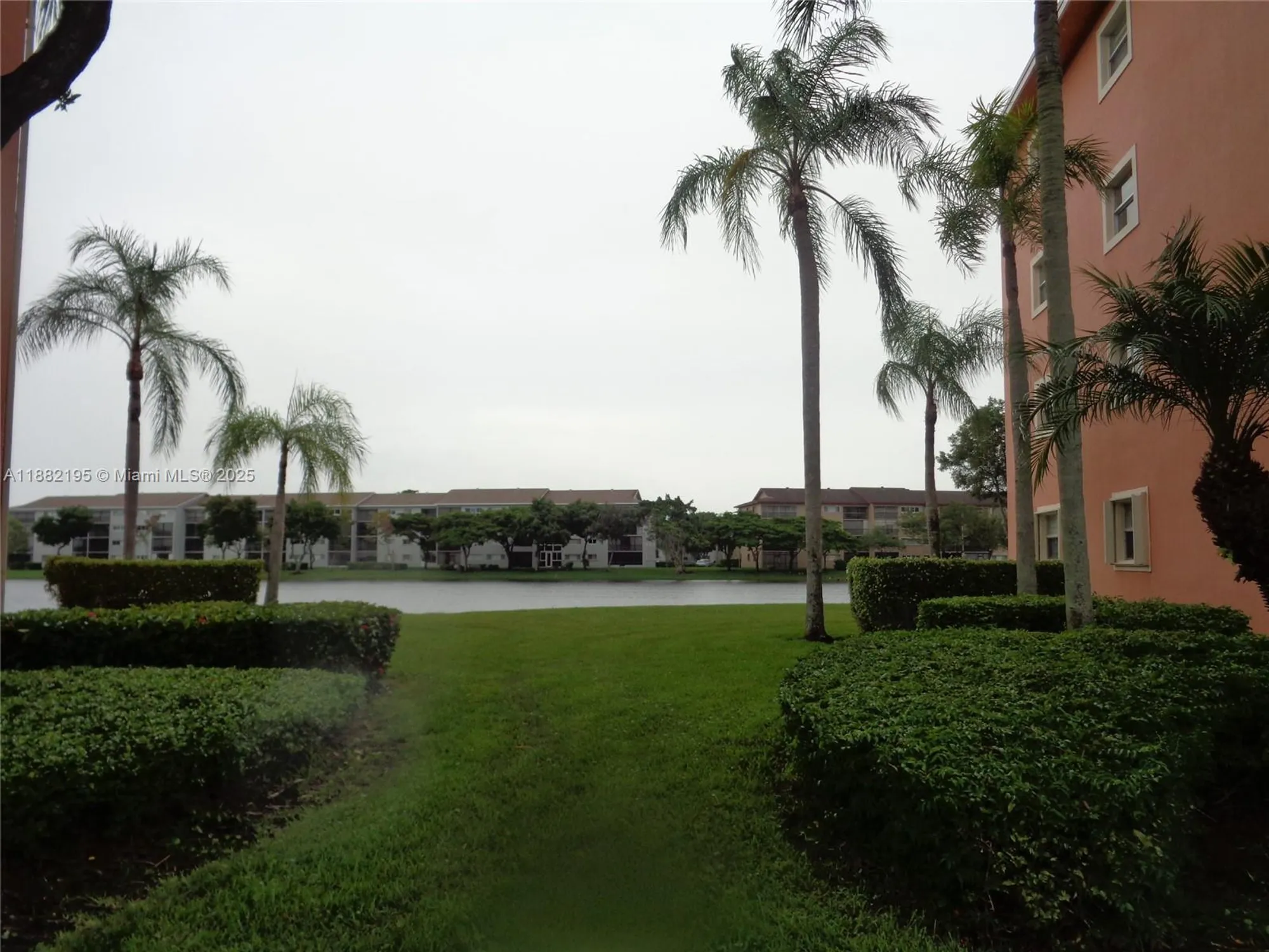 Property Slideshow image 2 of 52 | 701 sw 141st ave 412r, Pembroke Pines, FL, 33027