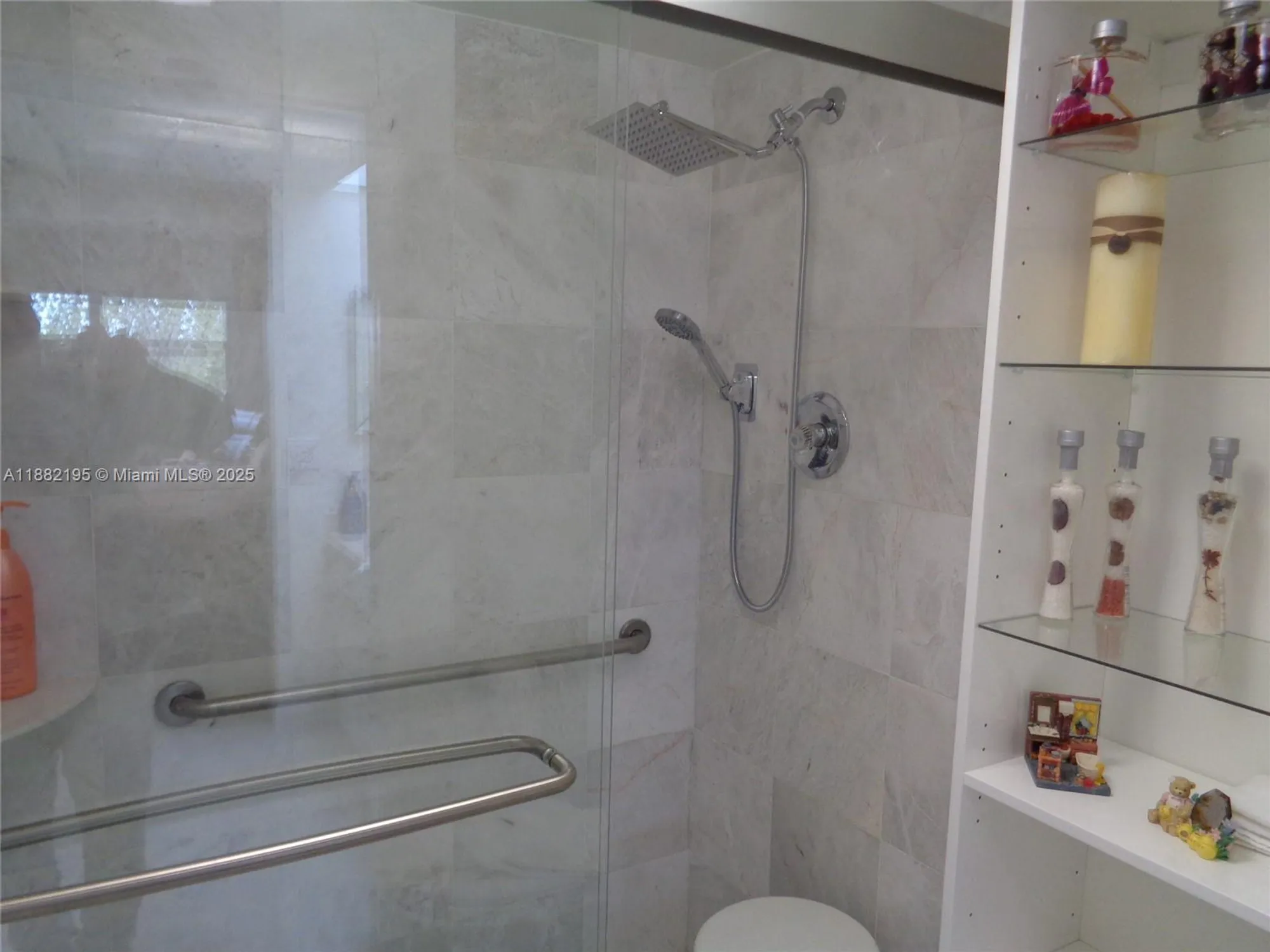 Property Slideshow image 33 of 52 | 701 sw 141st ave 412r, Pembroke Pines, FL, 33027