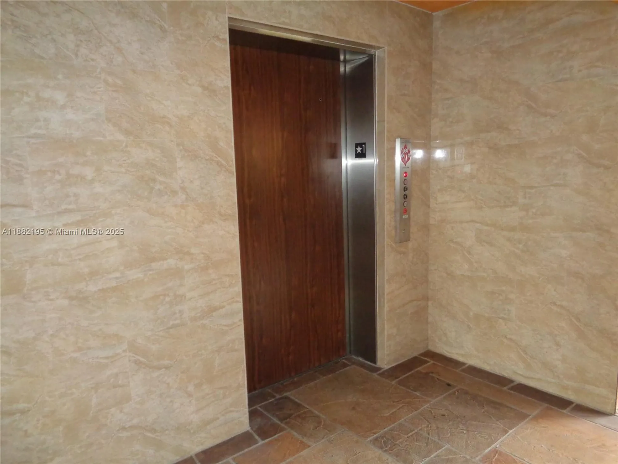Property Slideshow image 5 of 52 | 701 sw 141st ave 412r, Pembroke Pines, FL, 33027