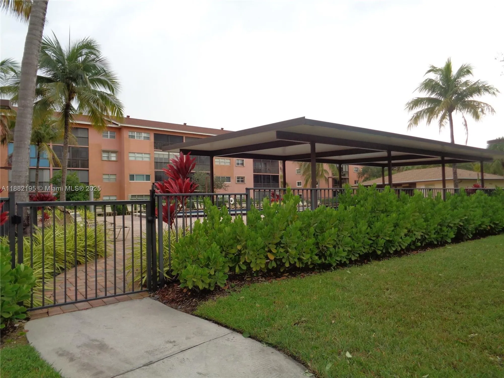 Property Slideshow image 8 of 52 | 701 sw 141st ave 412r, Pembroke Pines, FL, 33027