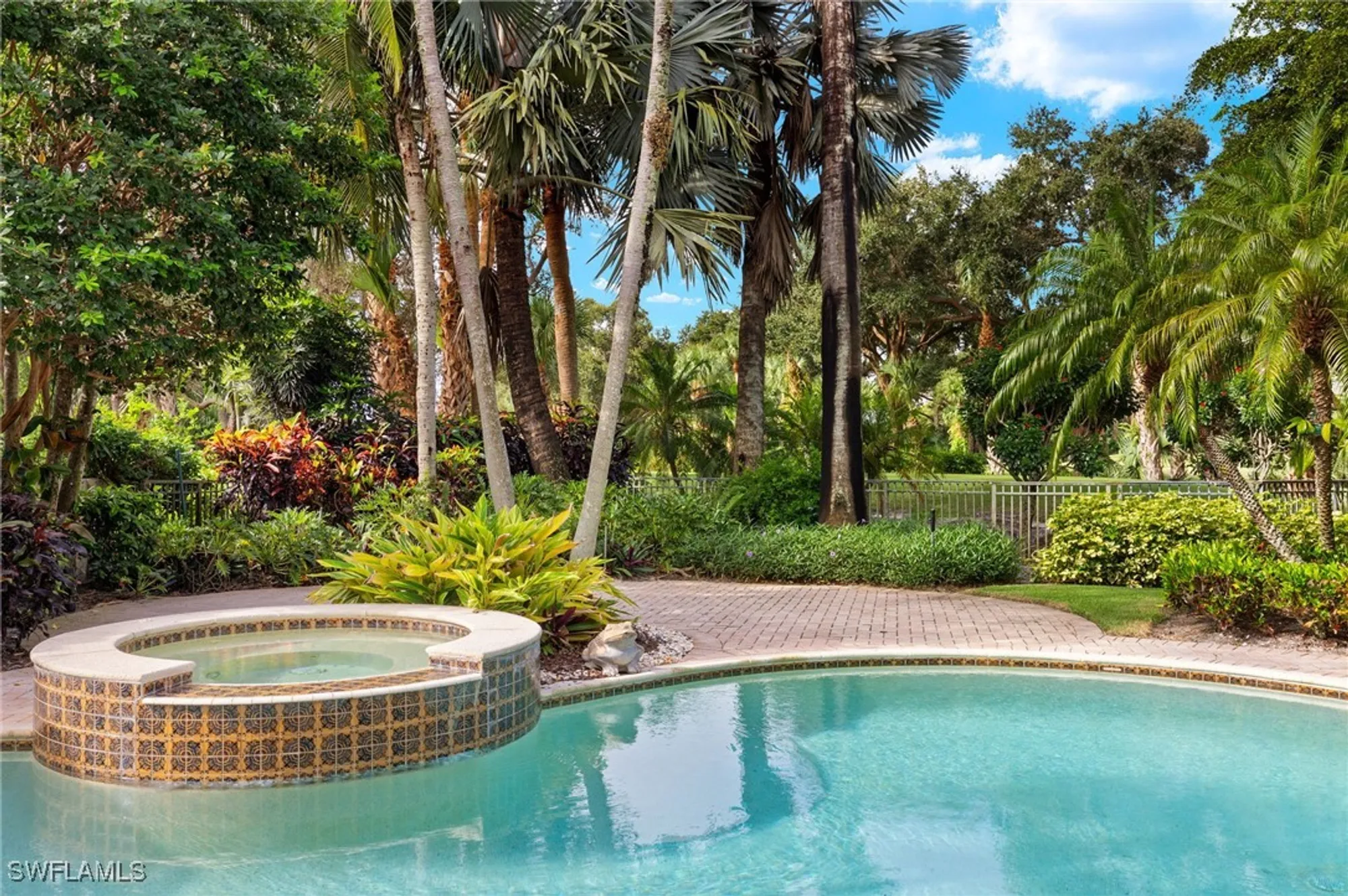 Property Slideshow image 32 of 41 | 7005 verde way, Naples, FL, 34108