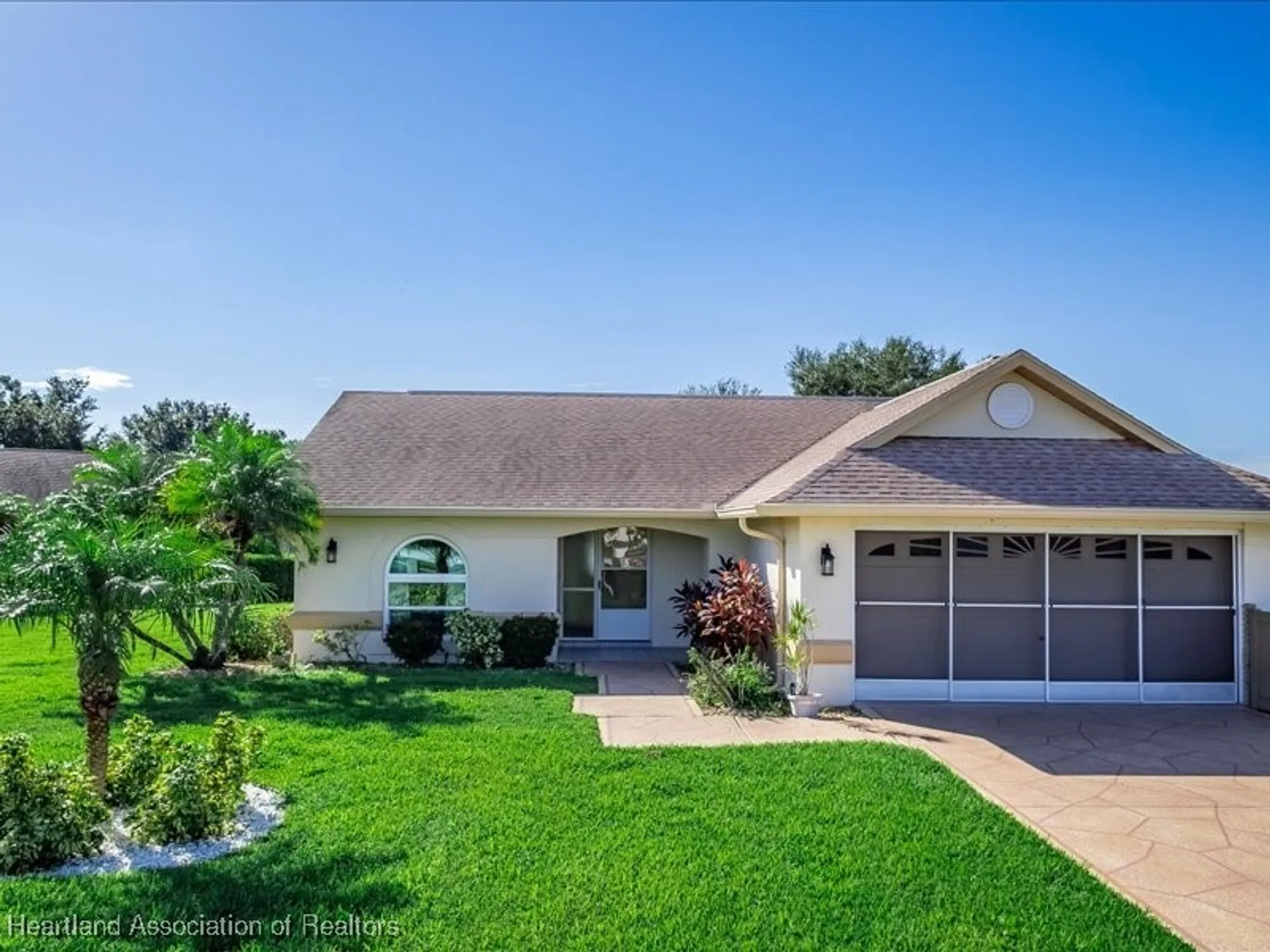 Property Slideshow image 1 of 46 | 20 chestnut trl, Lake Placid, FL, 33852