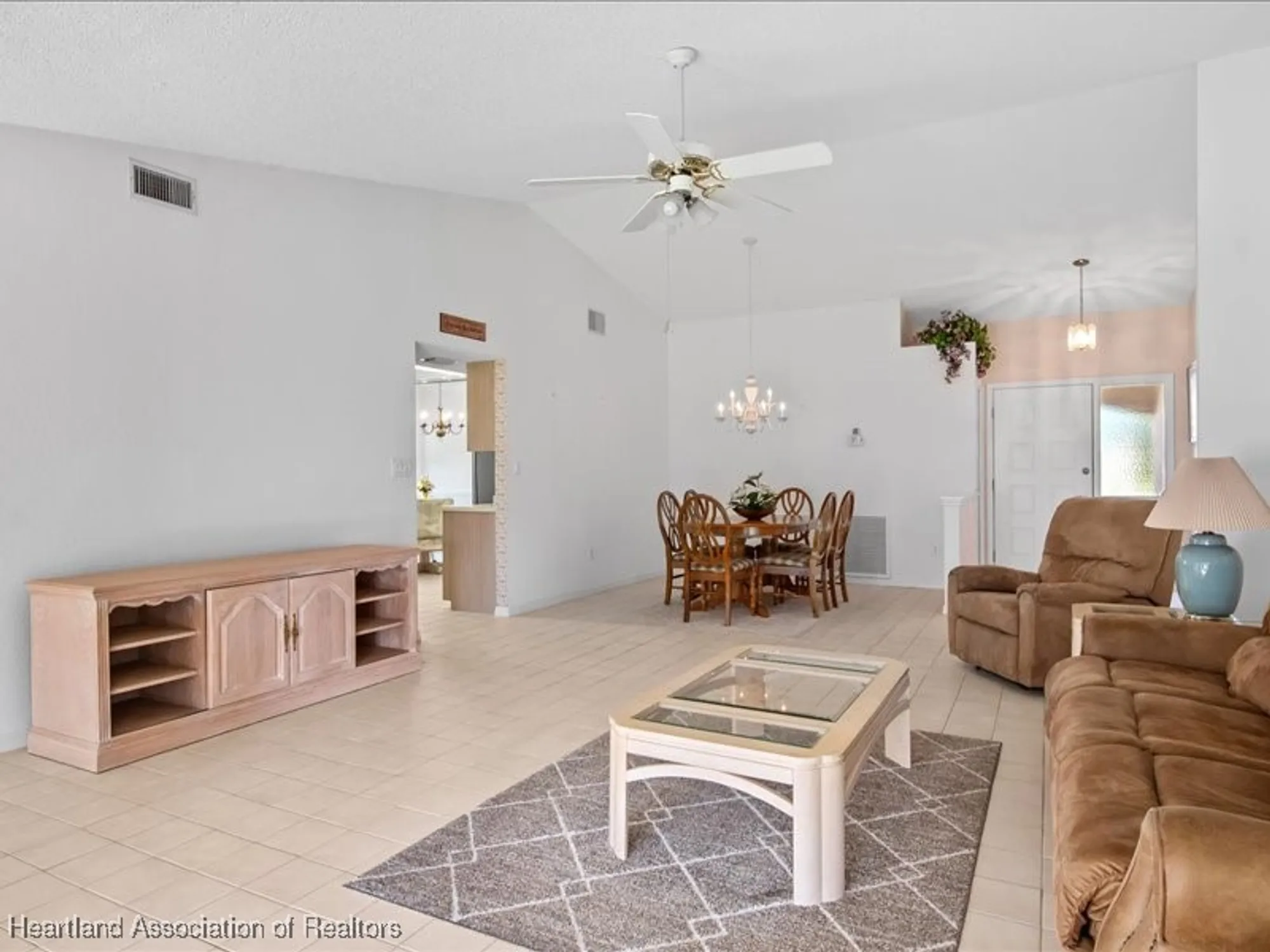 Property Slideshow image 5 of 46 | 20 chestnut trl, Lake Placid, FL, 33852