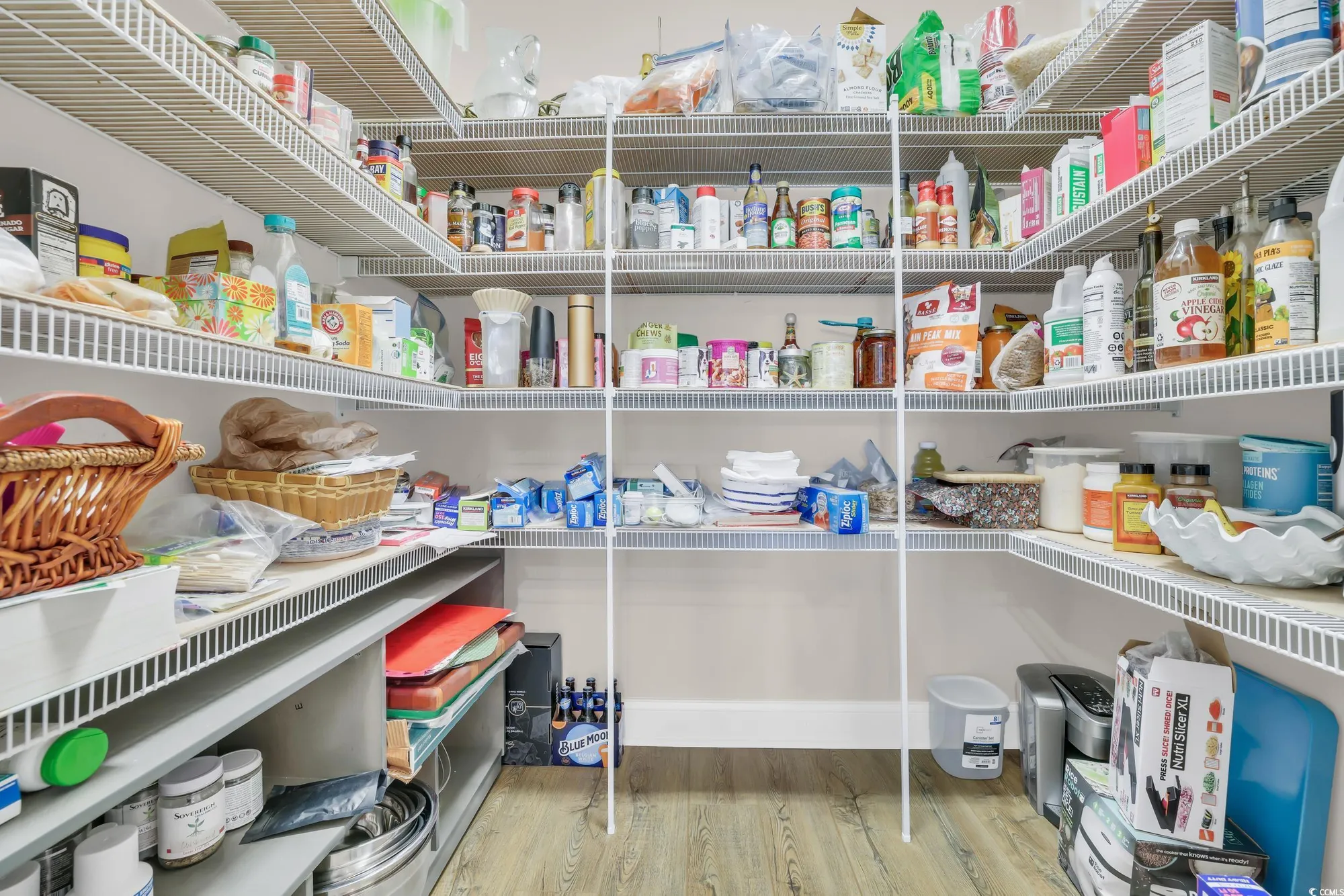 Property Slideshow image 10 of 40 | 1959 silver spring ln, Myrtle Beach, SC, 29577