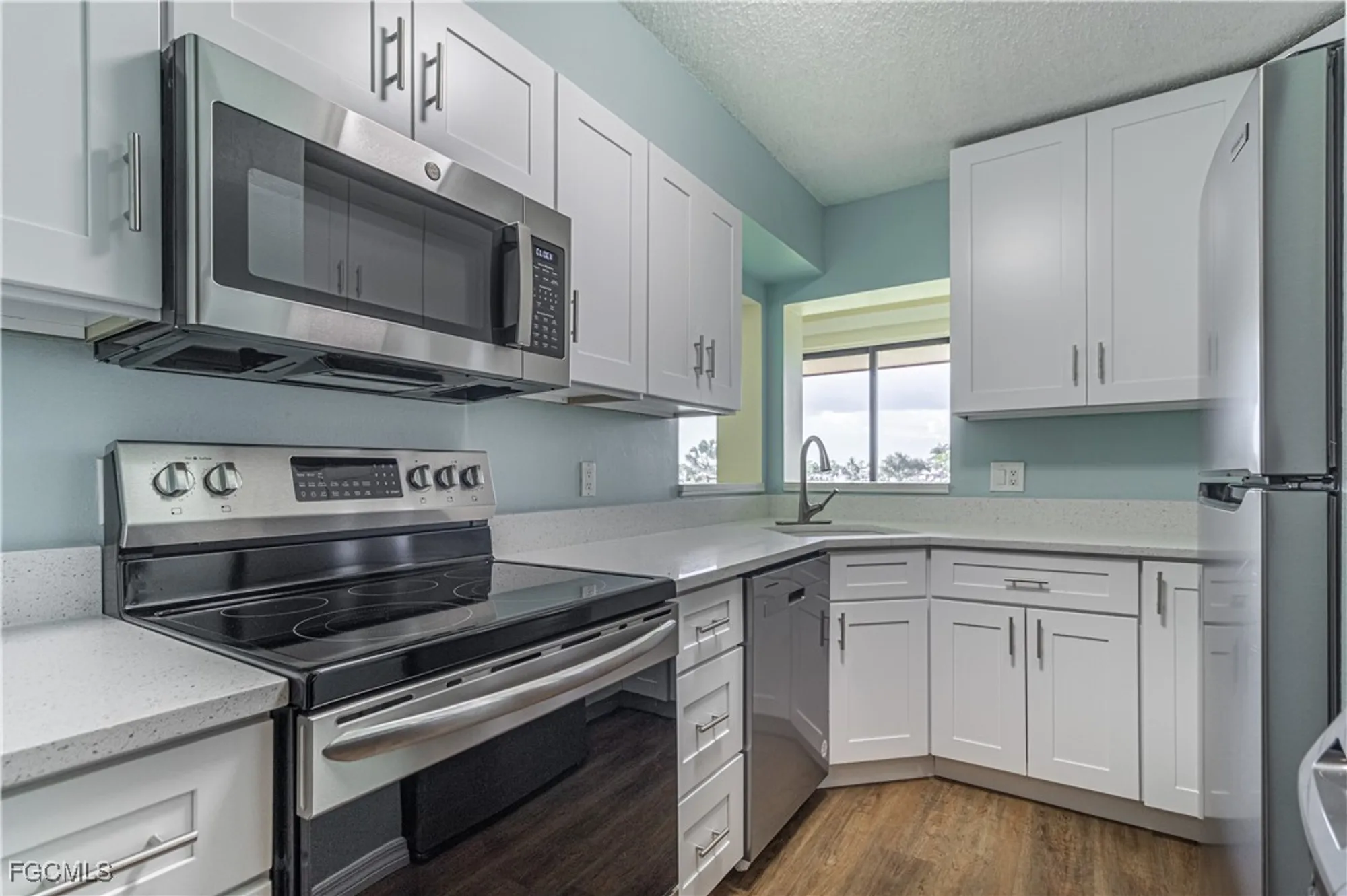 Property Slideshow image 5 of 37 | 7410 lake breeze dr apt 203, Fort Myers, FL, 33907
