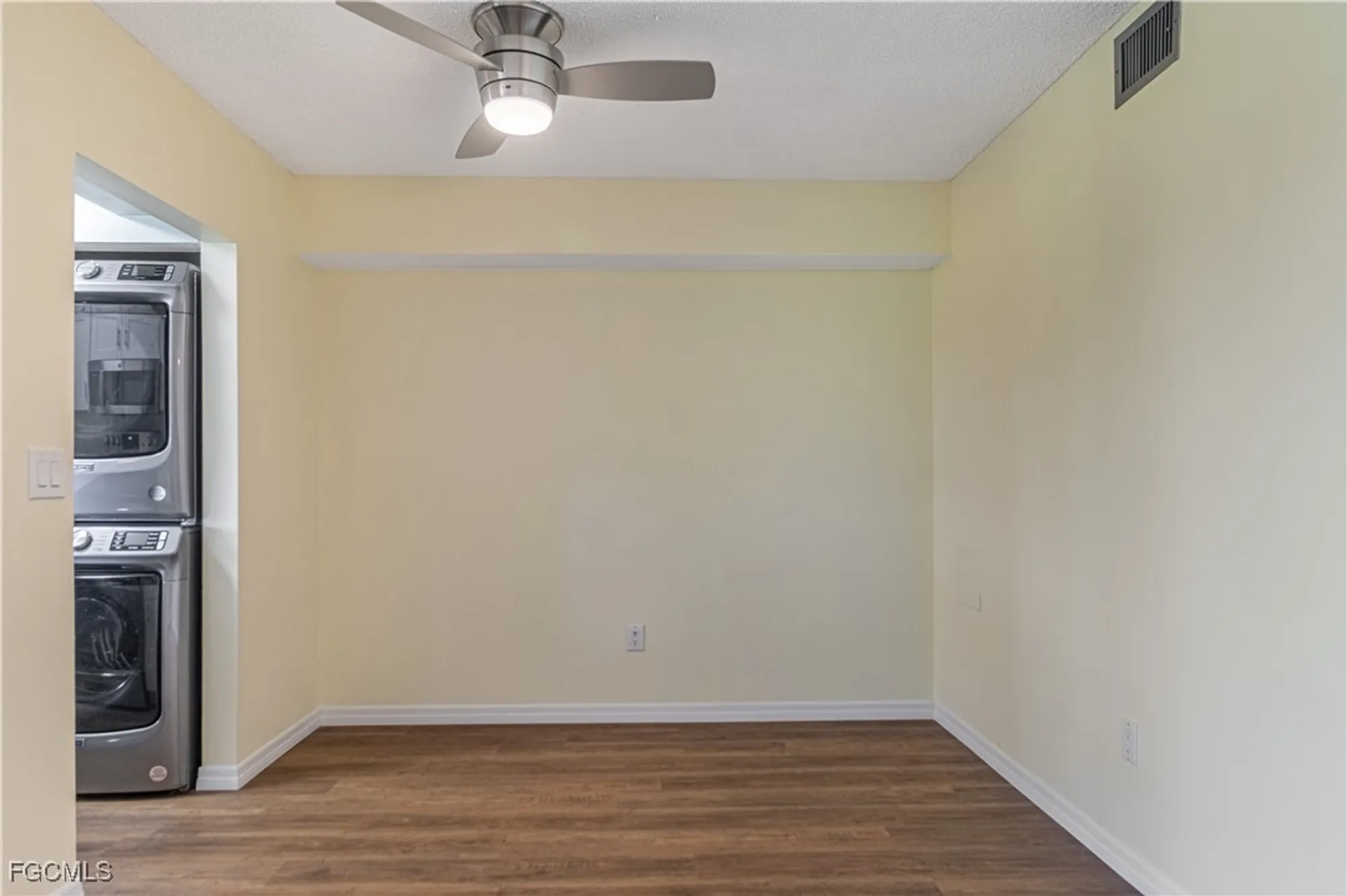 Property Slideshow image 7 of 37 | 7410 lake breeze dr apt 203, Fort Myers, FL, 33907