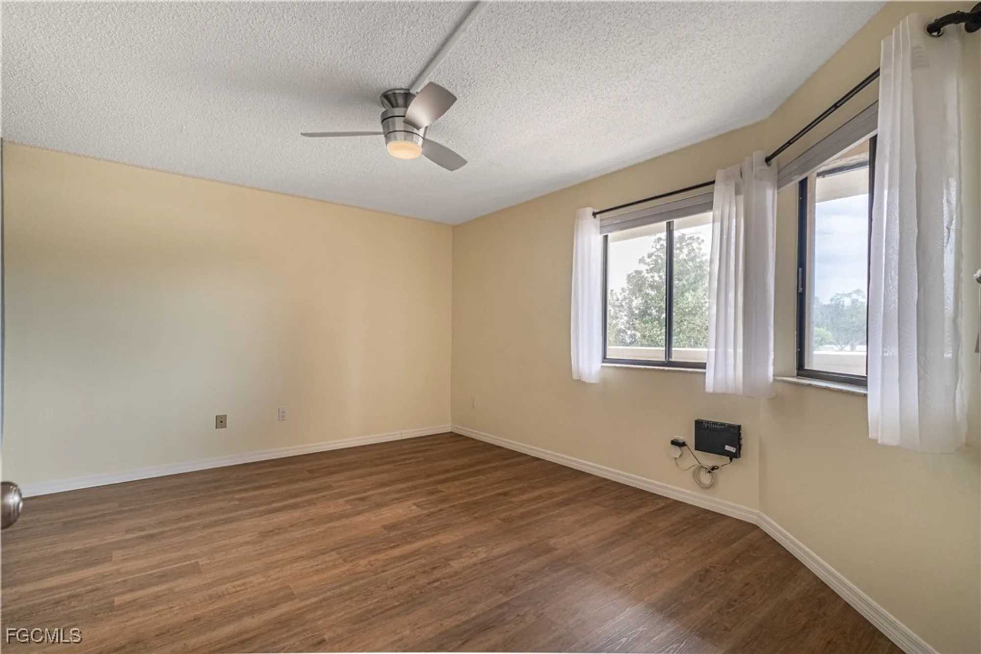 Property Slideshow image 9 of 37 | 7410 lake breeze dr apt 203, Fort Myers, FL, 33907