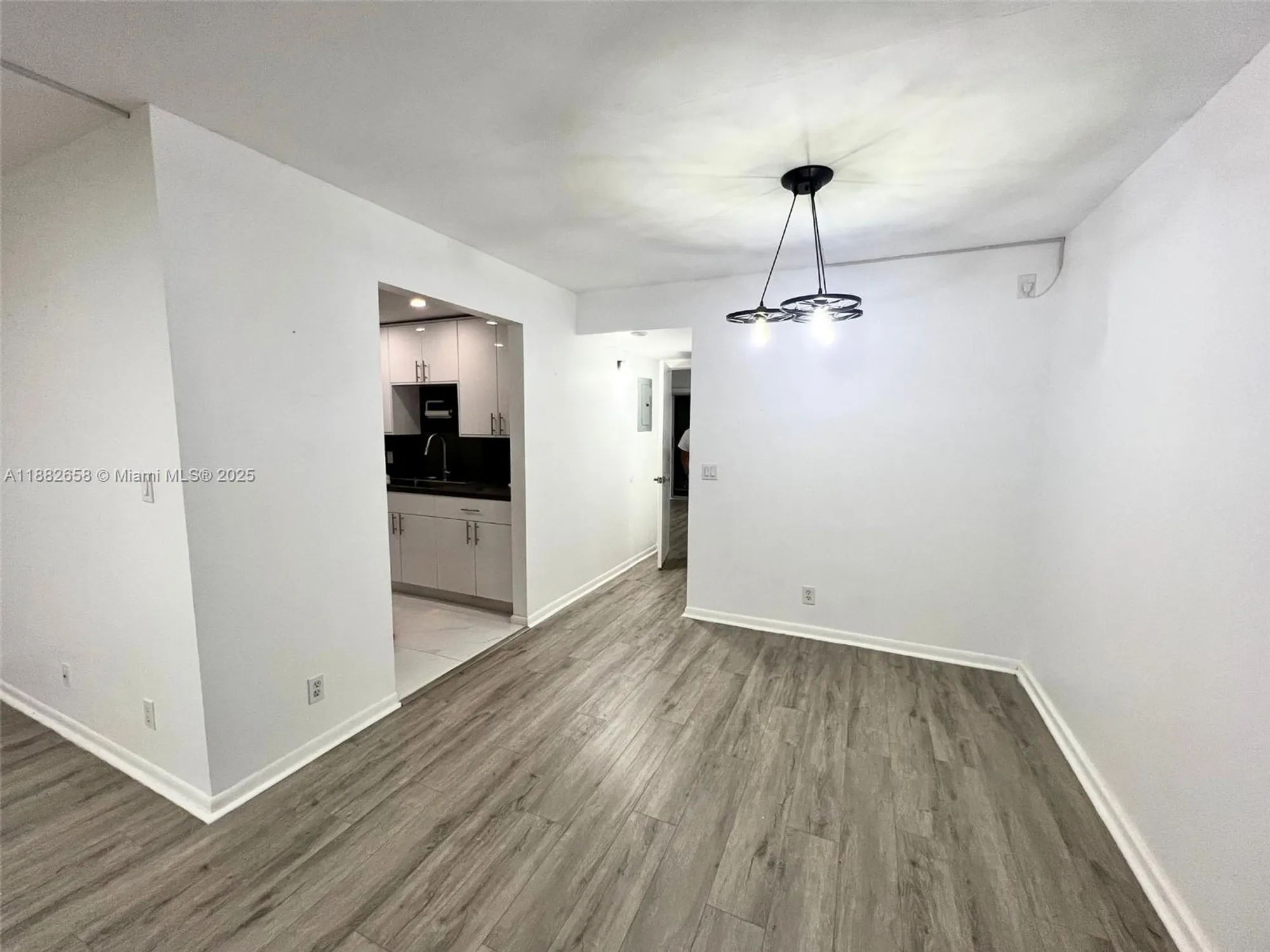 Property Slideshow image 2 of 8 | 200 sw 132nd way apt 203l, Pembroke Pines, FL, 33027