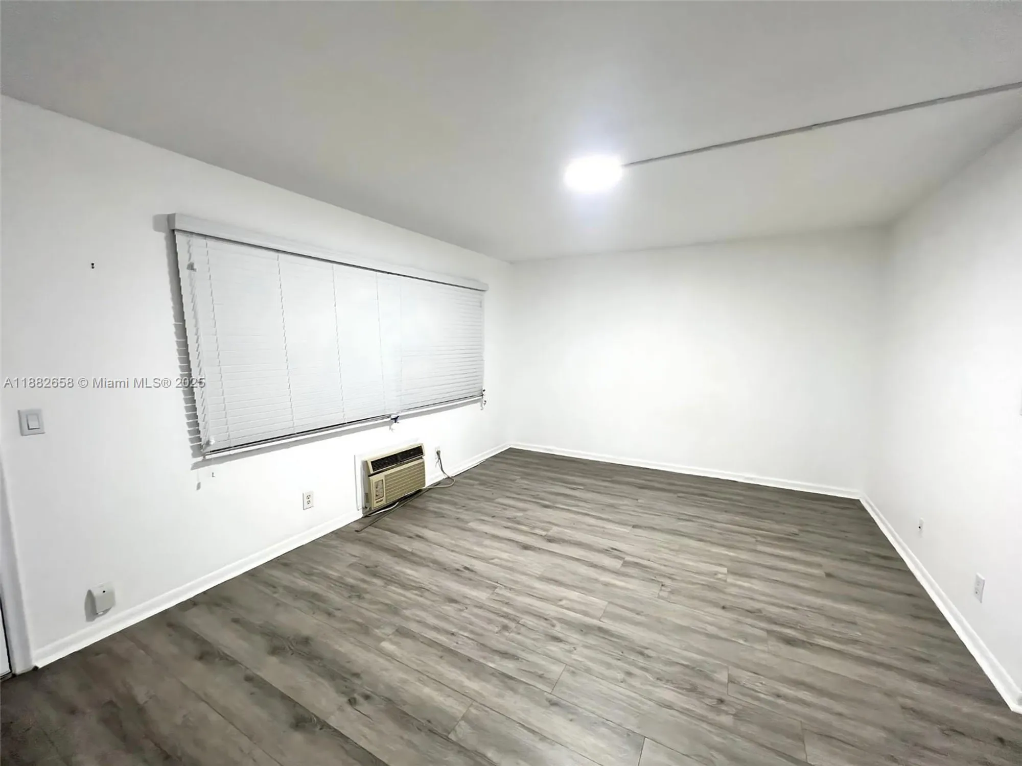 Property Slideshow image 7 of 8 | 200 sw 132nd way apt 203l, Pembroke Pines, FL, 33027