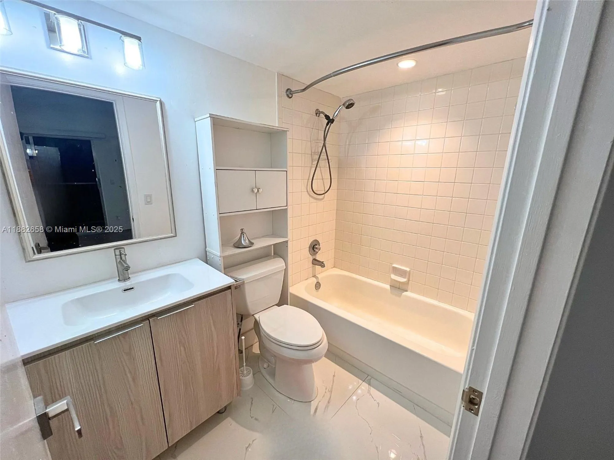 Property Slideshow image 8 of 8 | 200 sw 132nd way apt 203l, Pembroke Pines, FL, 33027