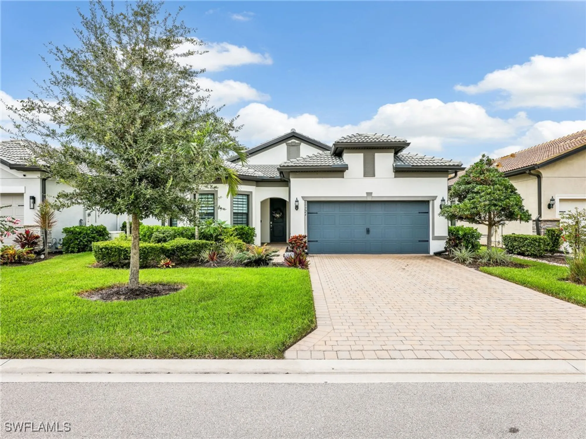 Property Slideshow image 2 of 44 | 19724 aqua view ln, Fort Myers, FL, 33913