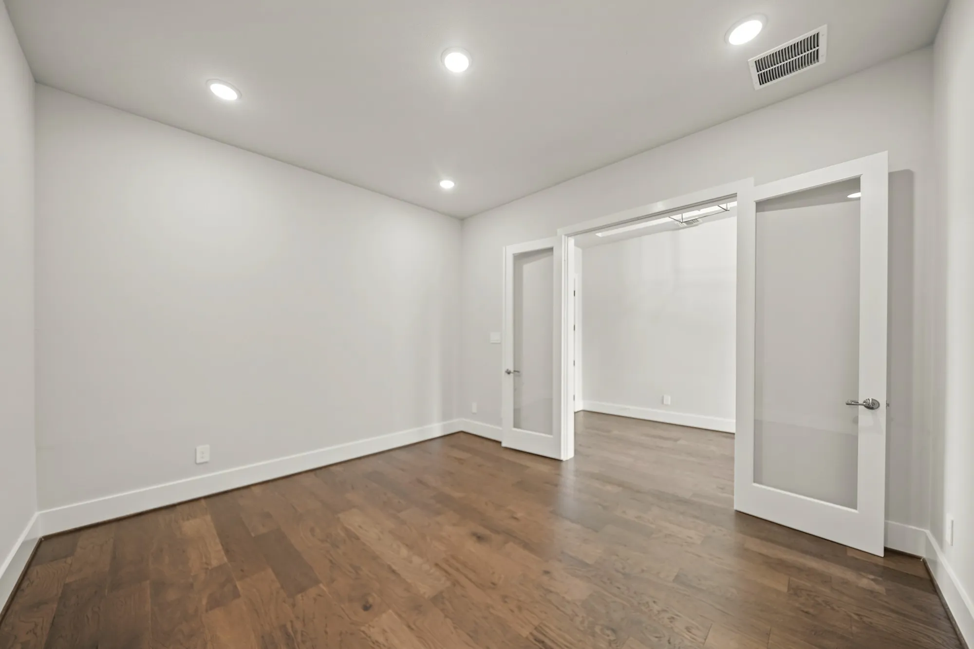 Property Slideshow image 24 of 45 | 15012 lakeline green ln, Willis, TX, 77318